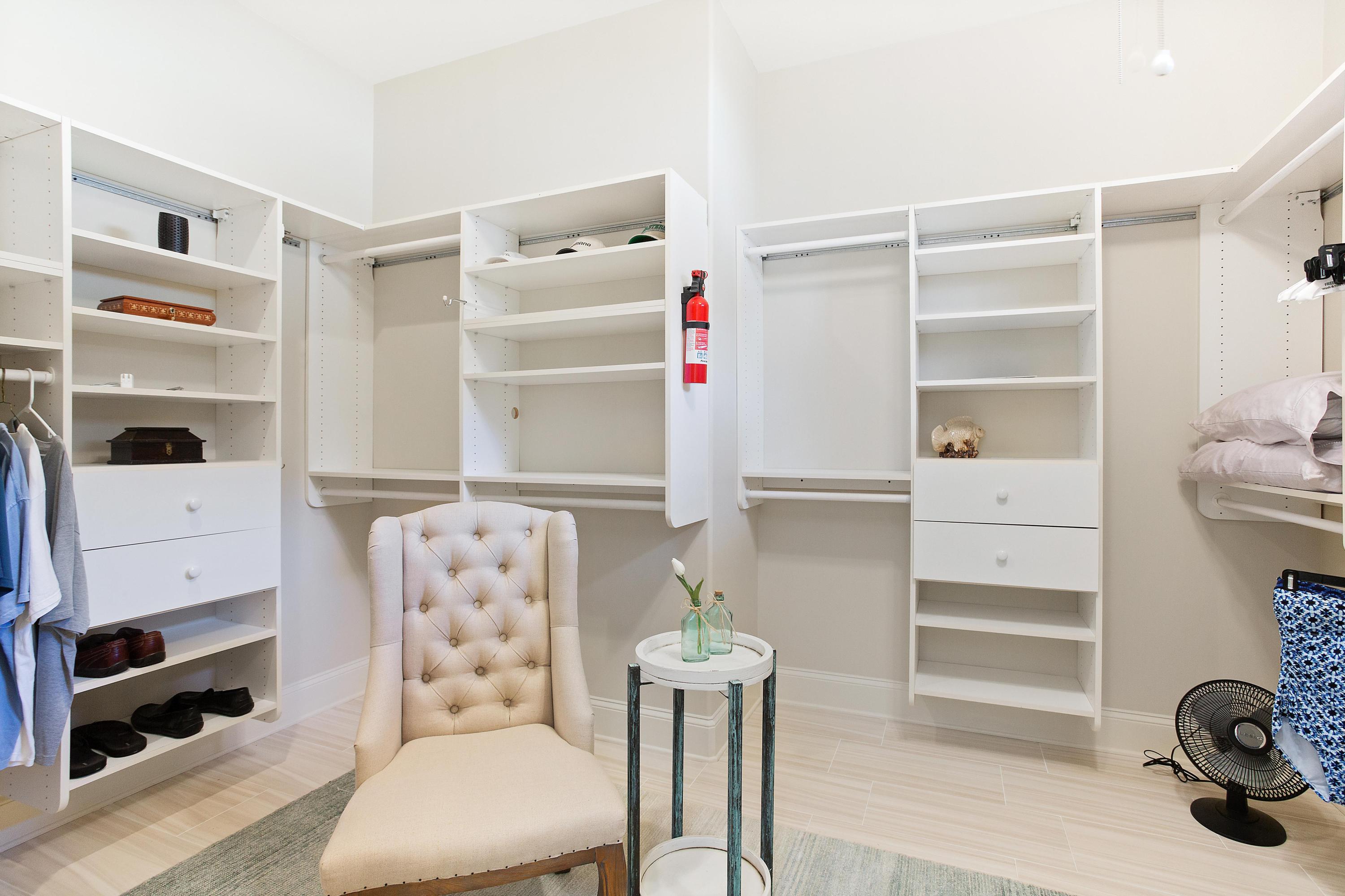 Baytowne Avenue East - Residential