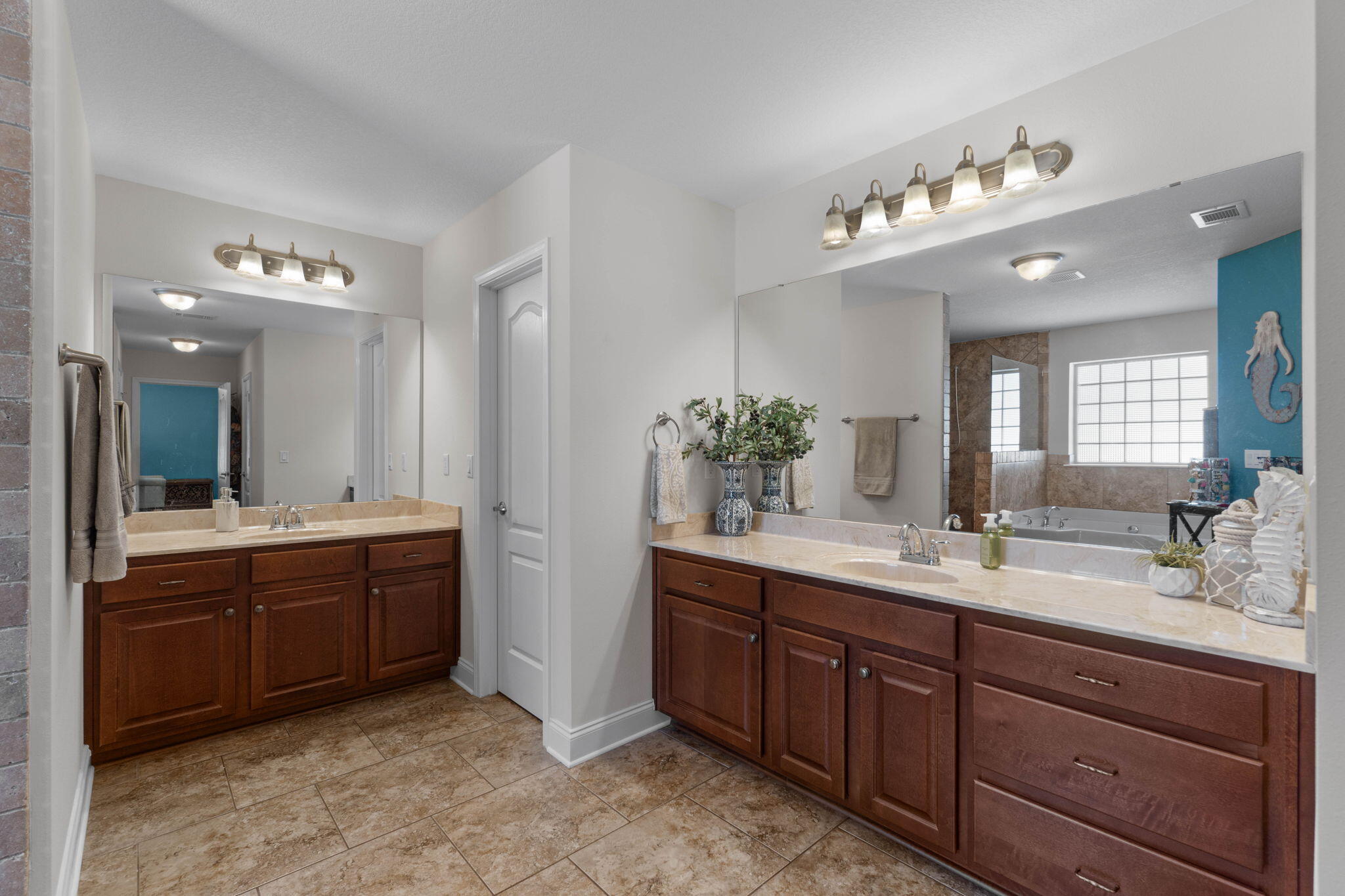 HOLLEY BY THE SEA - Residential