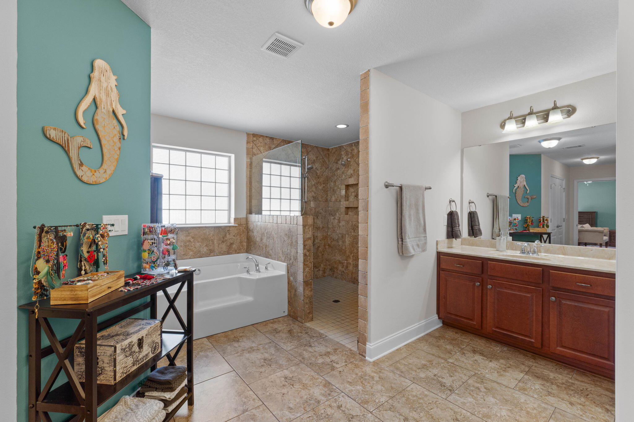 HOLLEY BY THE SEA - Residential