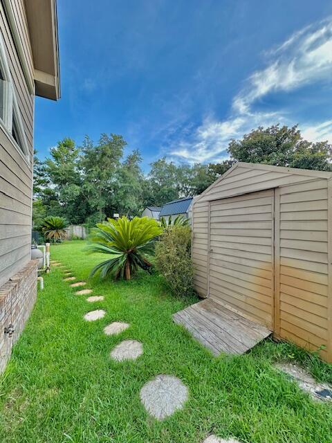 PARISH PINES - Residential Lease