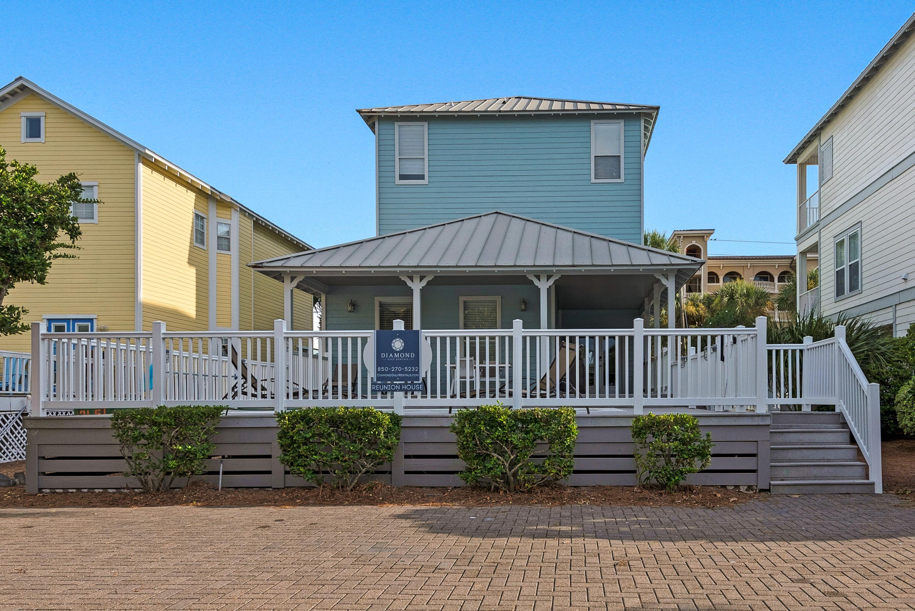 CRYSTAL BEACH - Residential