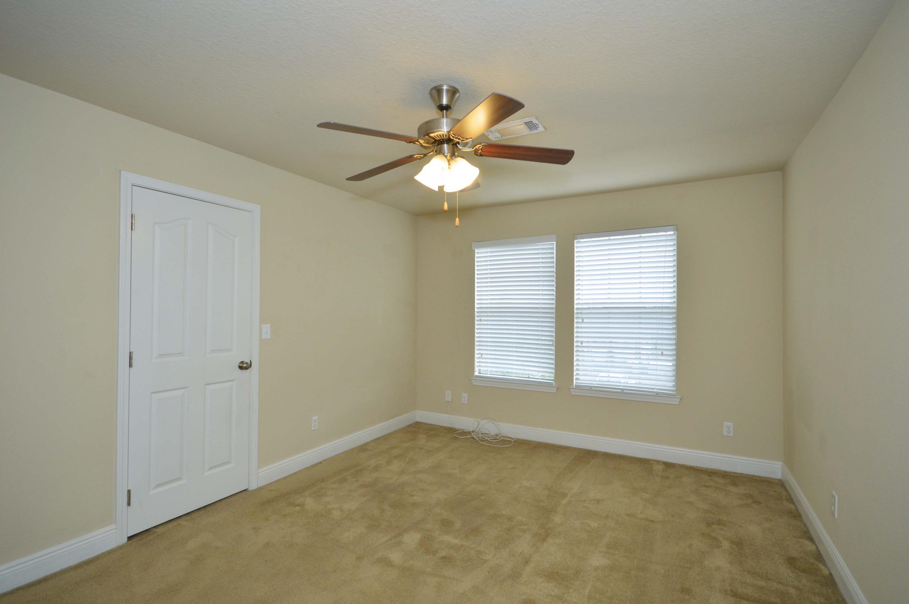 RESERVE POINTE - Residential