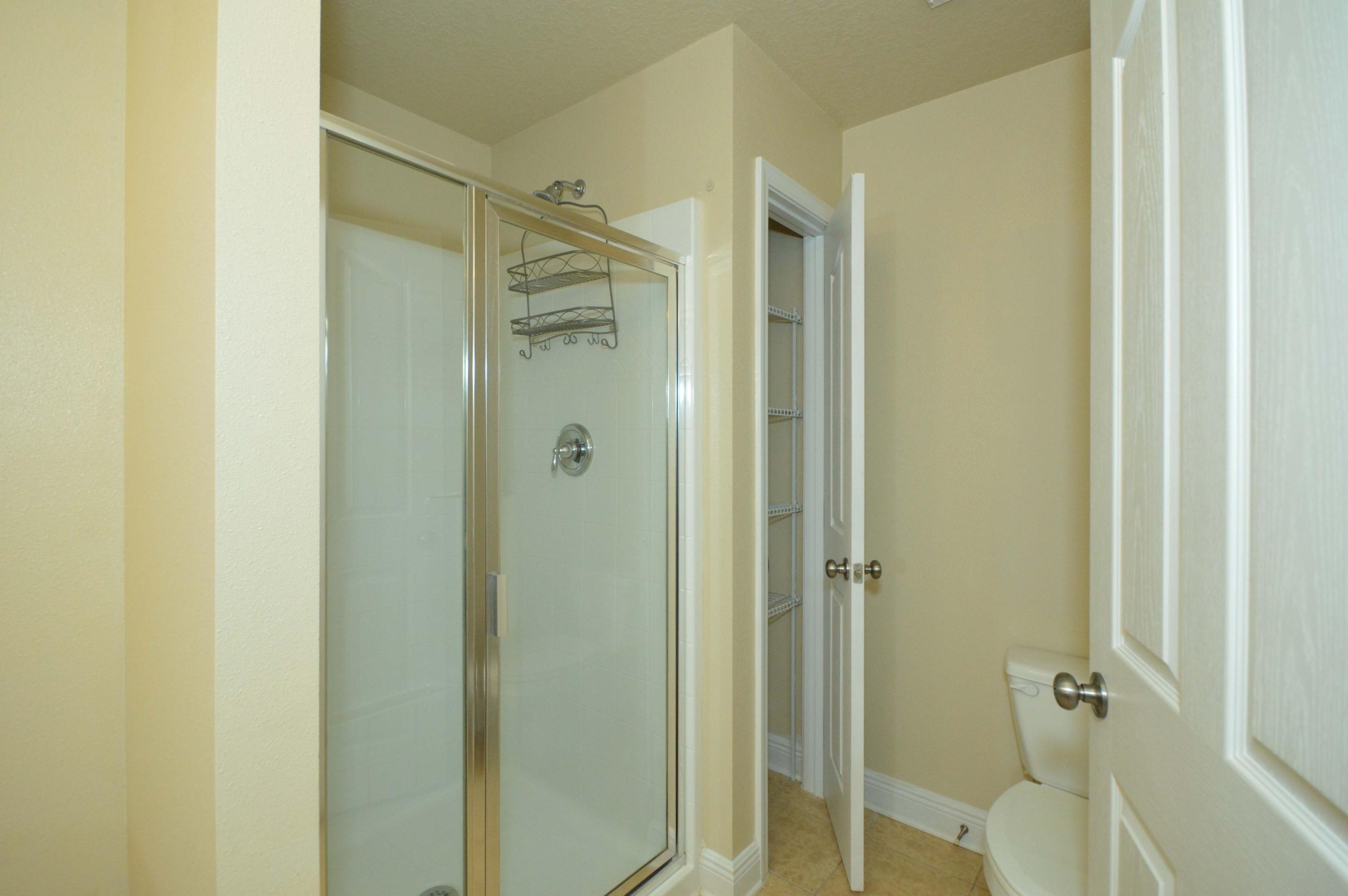 RESERVE POINTE - Residential