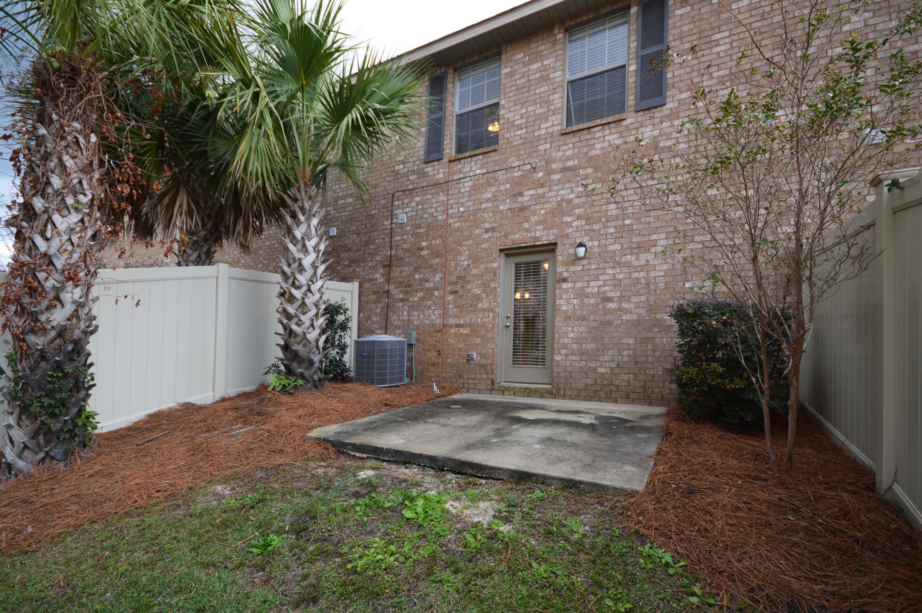 RESERVE POINTE - Residential