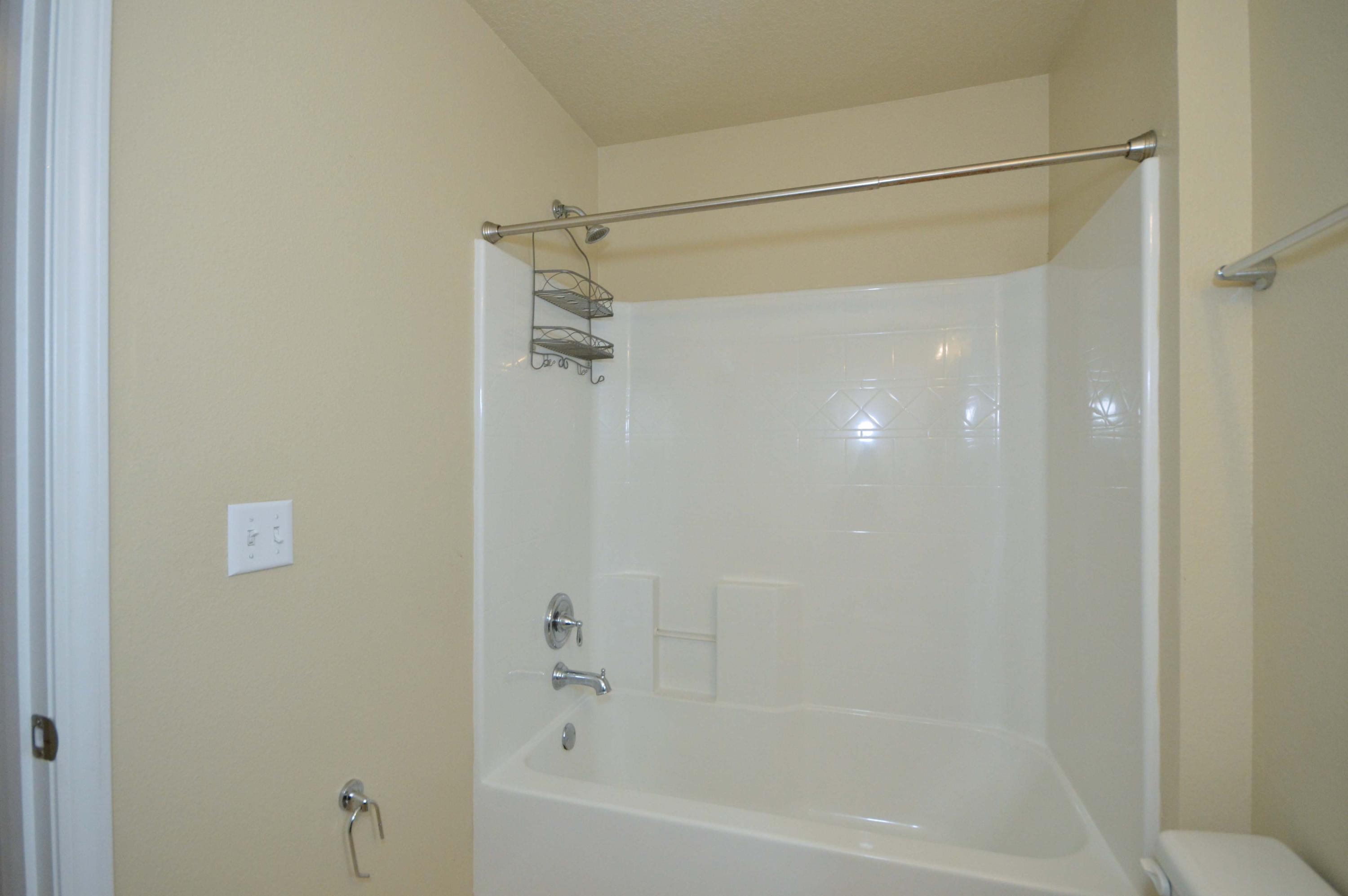 RESERVE POINTE - Residential