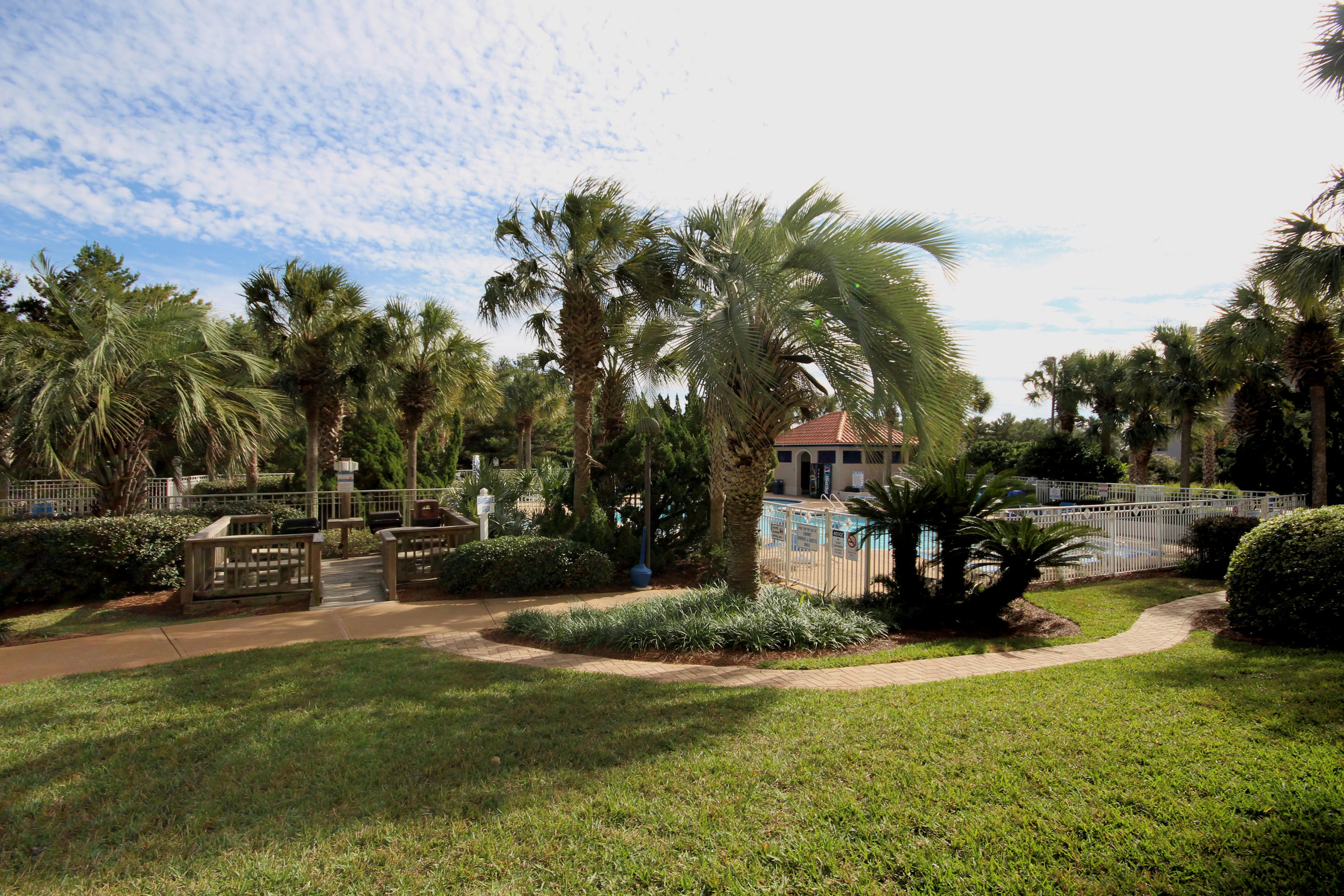 THE SUMMIT AT TOPS'L - Residential