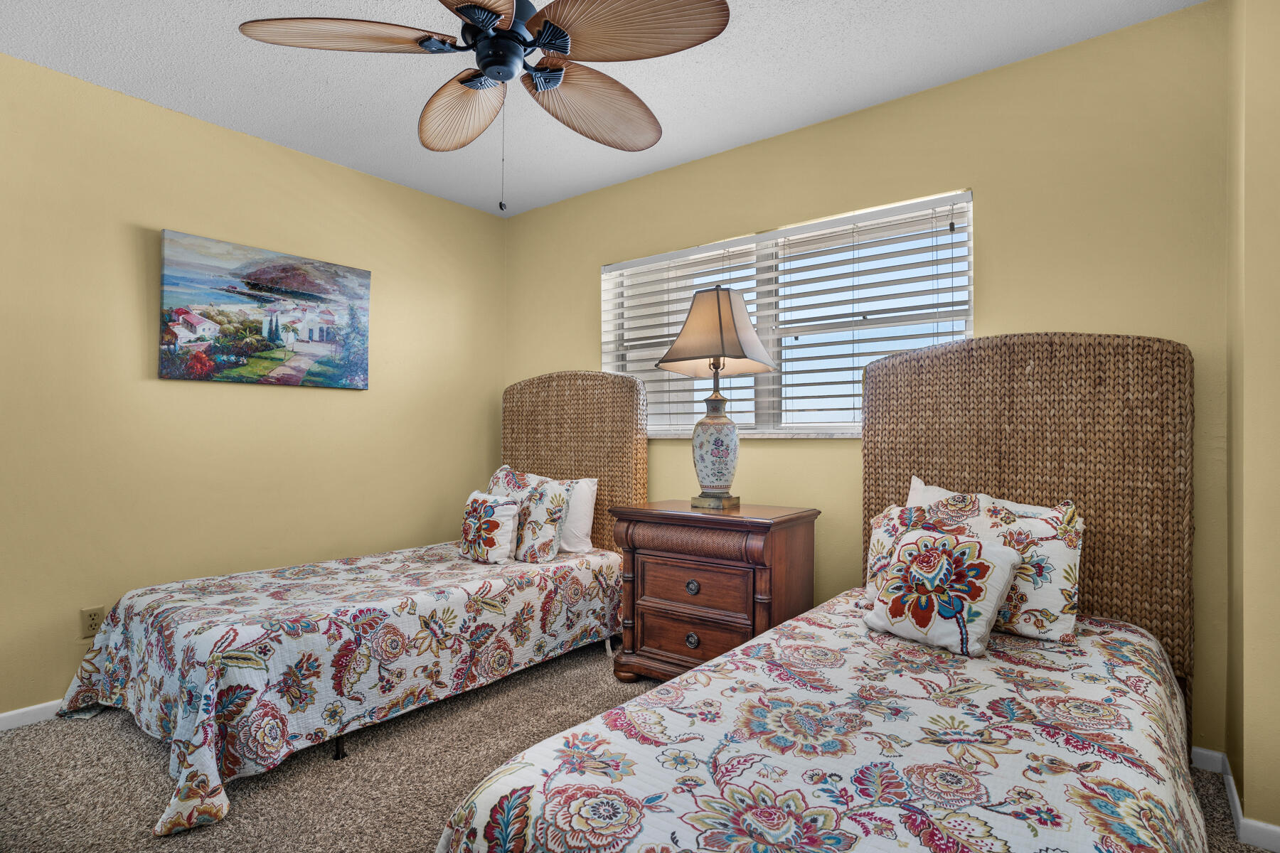 EL MATADOR CONDO - Residential