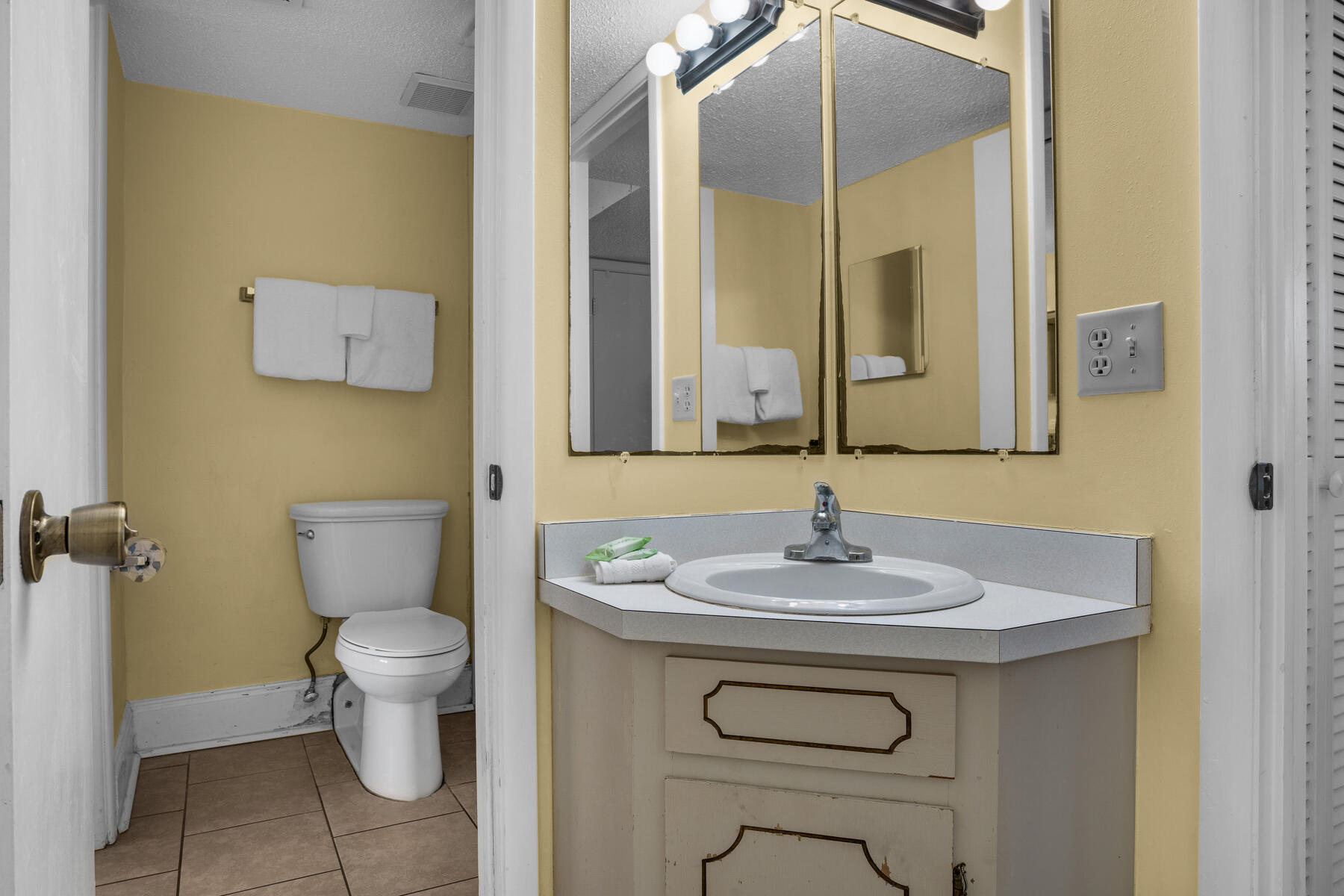 EL MATADOR CONDO - Residential