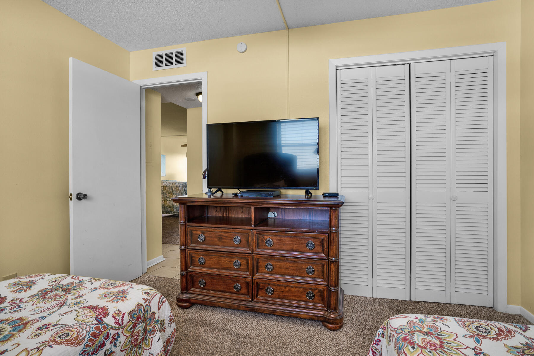 EL MATADOR CONDO - Residential