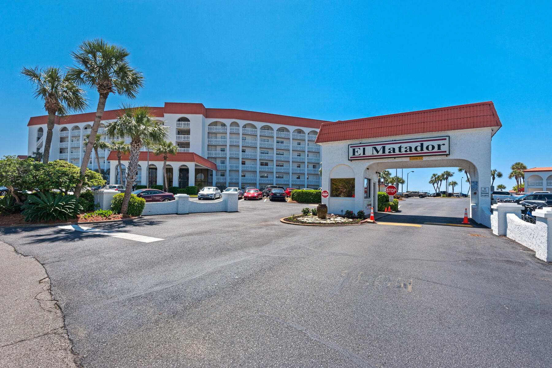 EL MATADOR CONDO - Residential