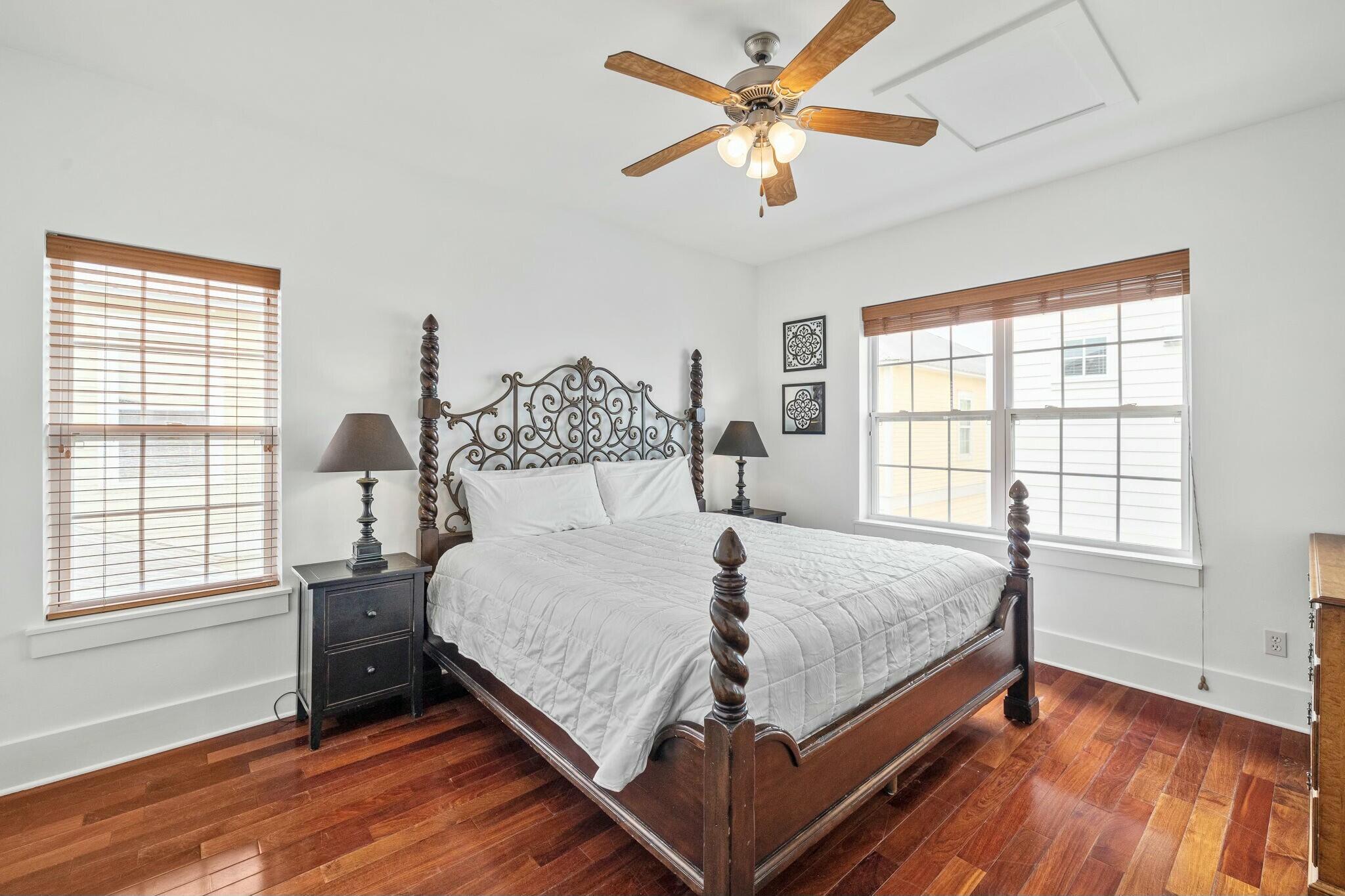 EMERALD WATERS VILLAGE - Residential