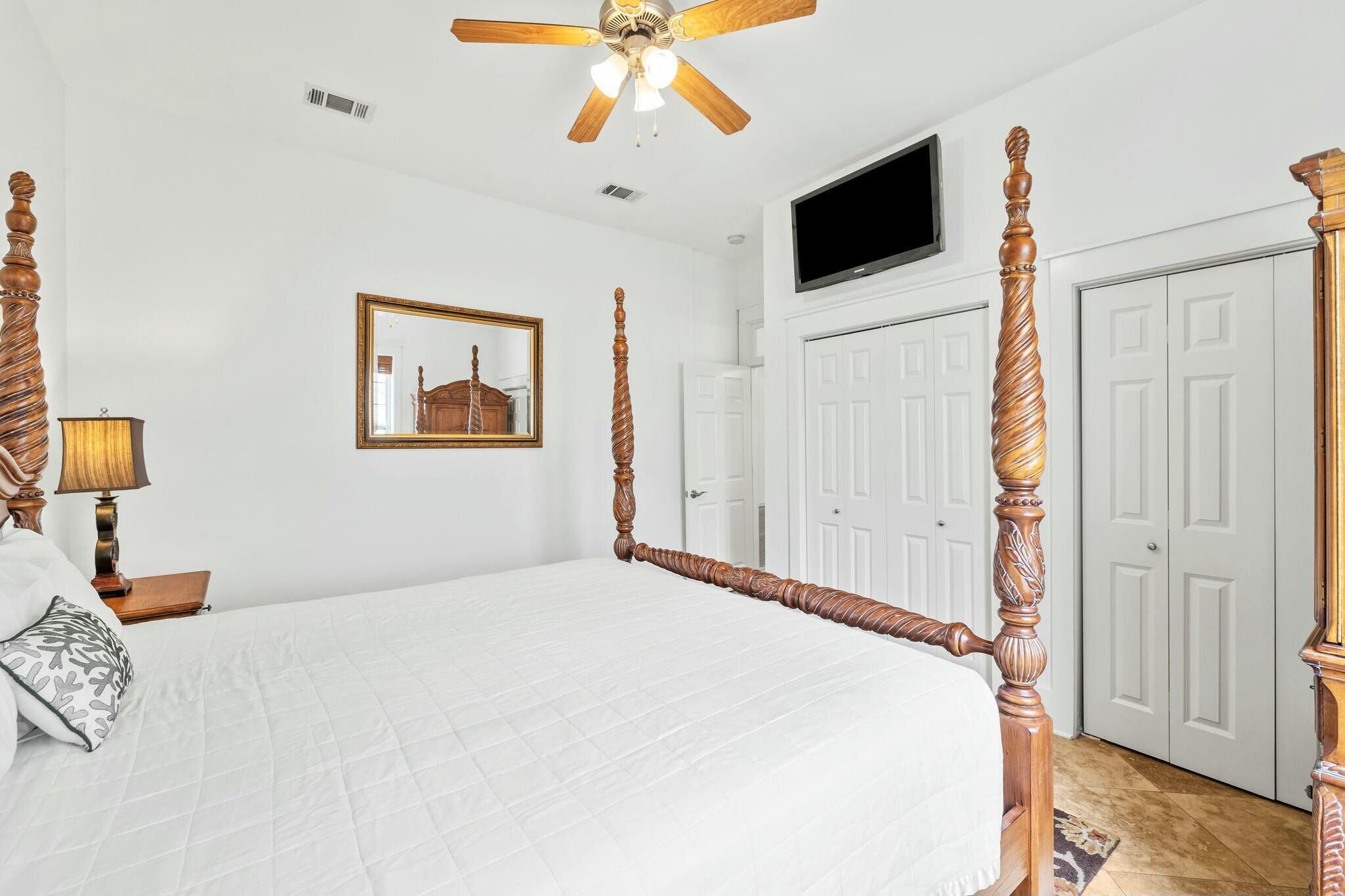 EMERALD WATERS VILLAGE - Residential