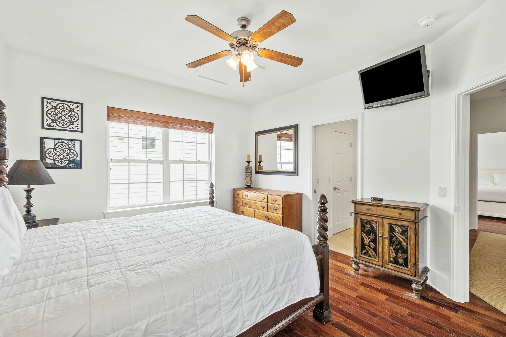 EMERALD WATERS VILLAGE - Residential