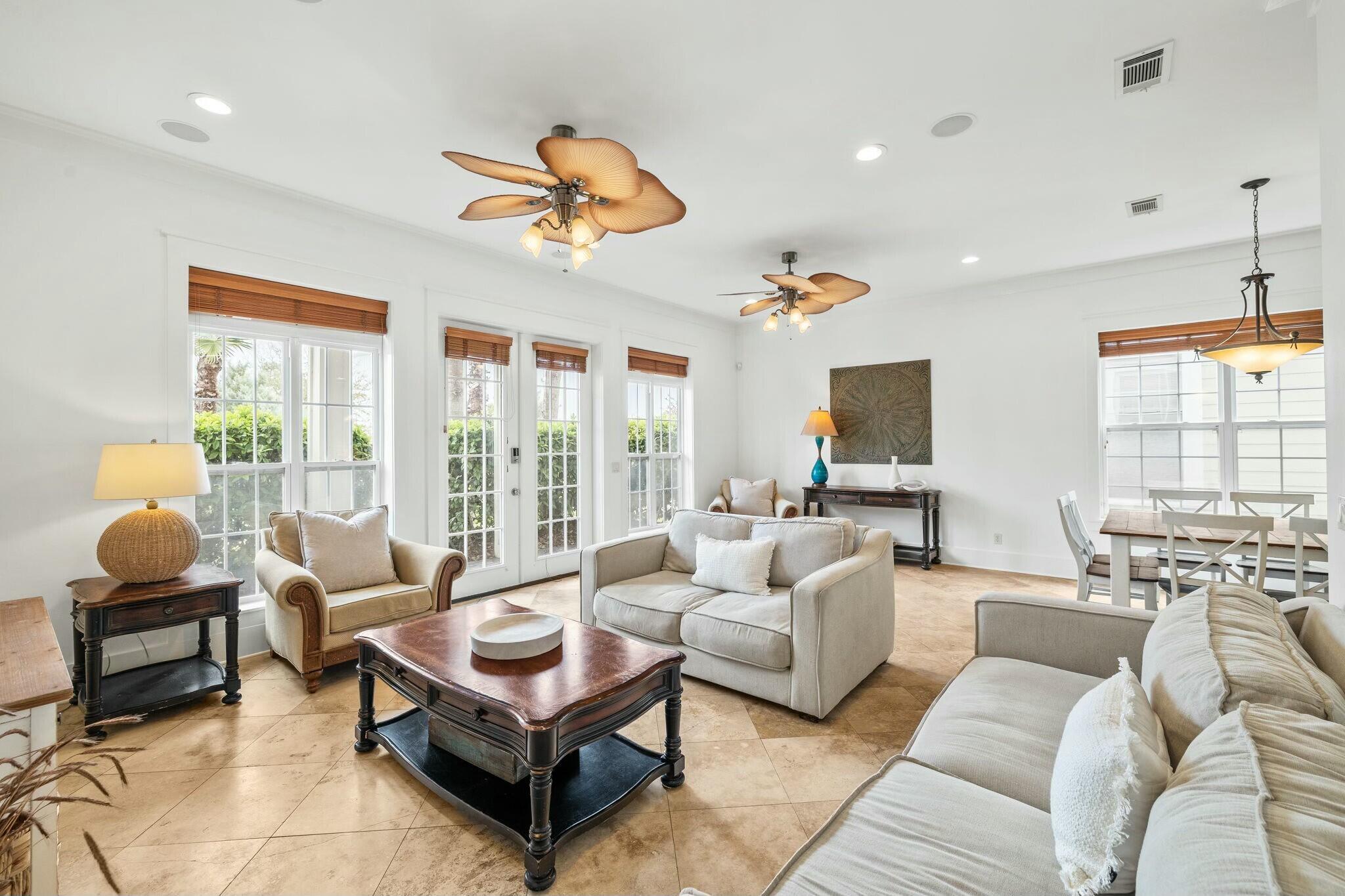 EMERALD WATERS VILLAGE - Residential