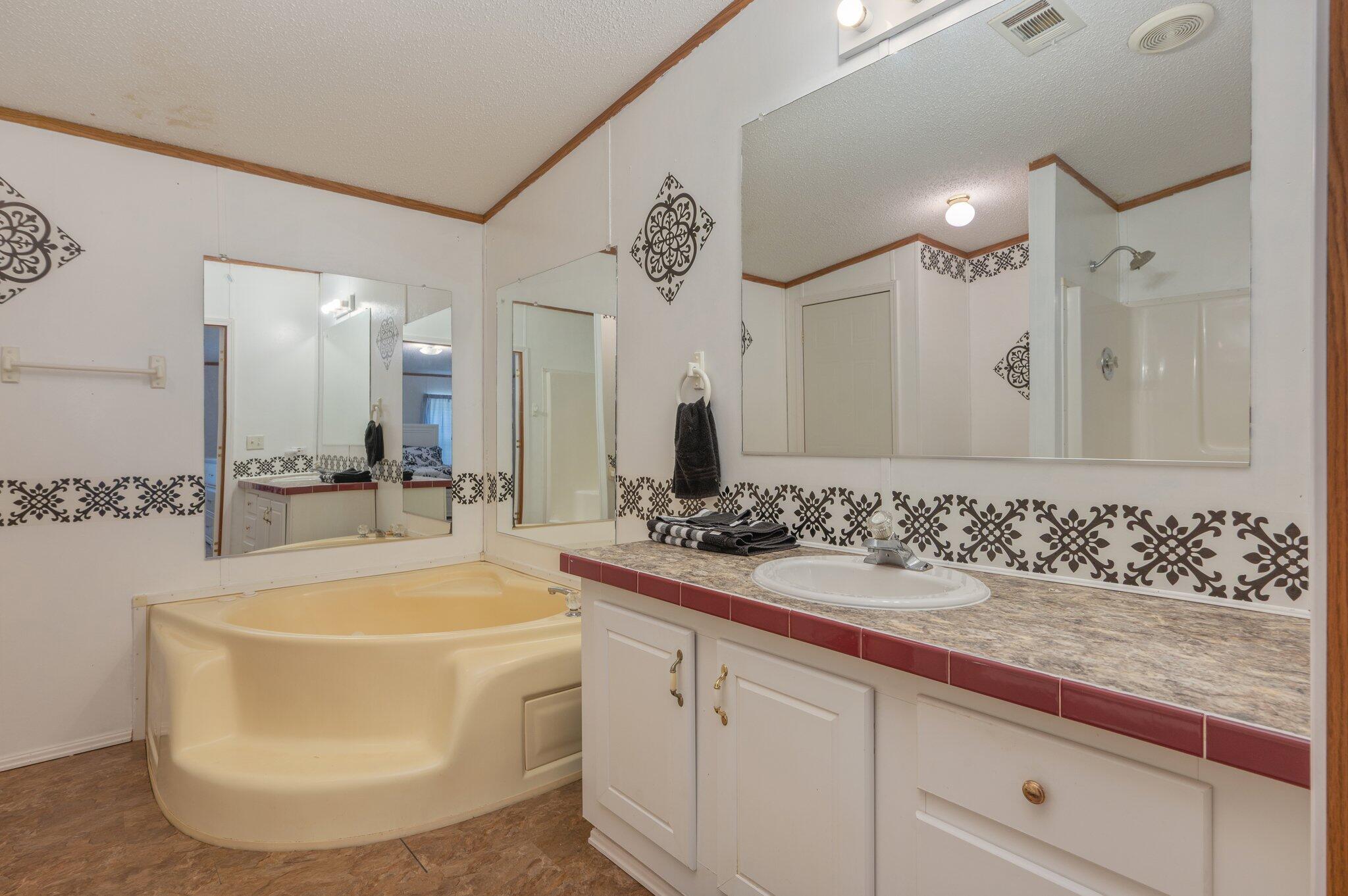 KIMBERLY ESTATES - Residential