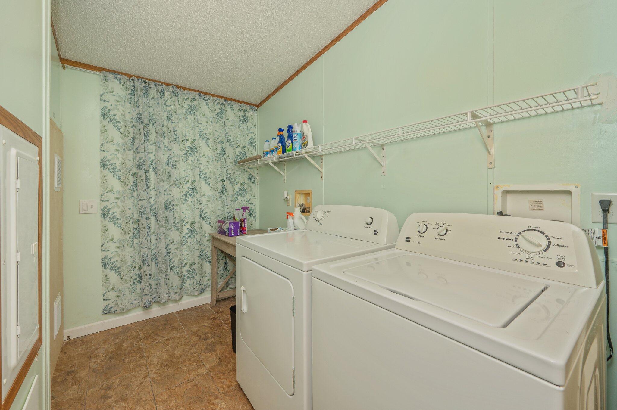 KIMBERLY ESTATES - Residential