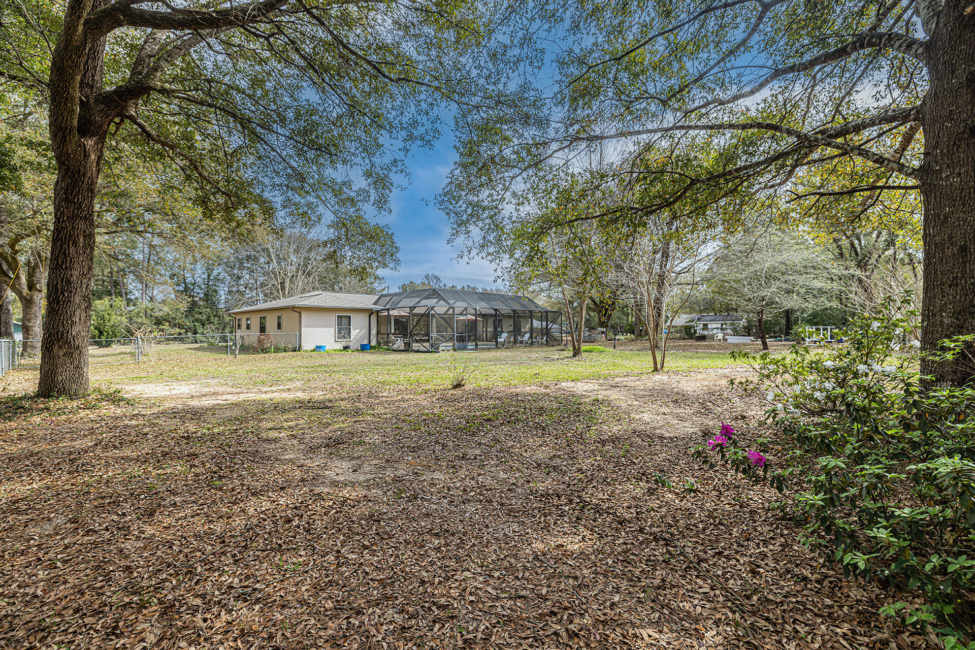 INWOOD ESTATES - Residential