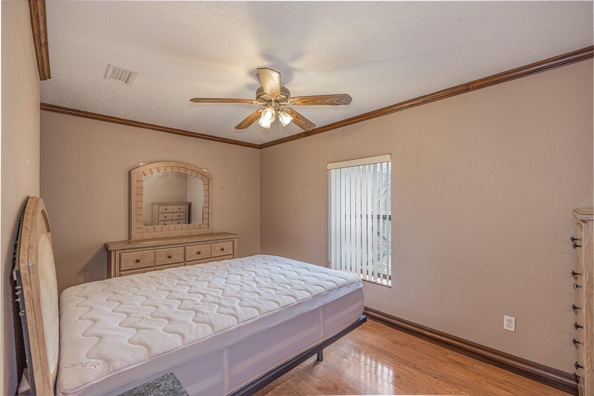 INWOOD ESTATES - Residential