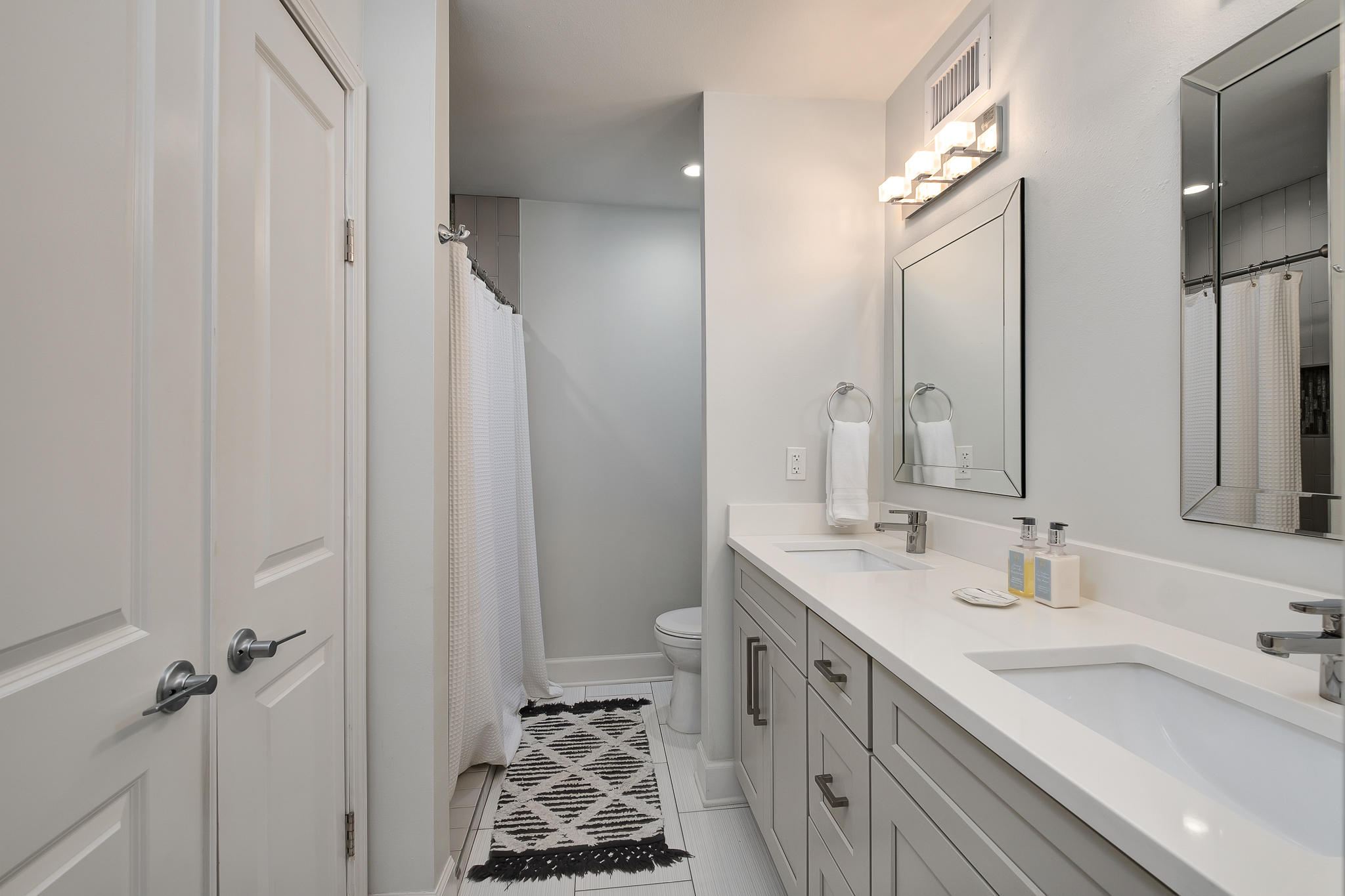 SEASCAPE CONDO GARDEN VILLA - Residential