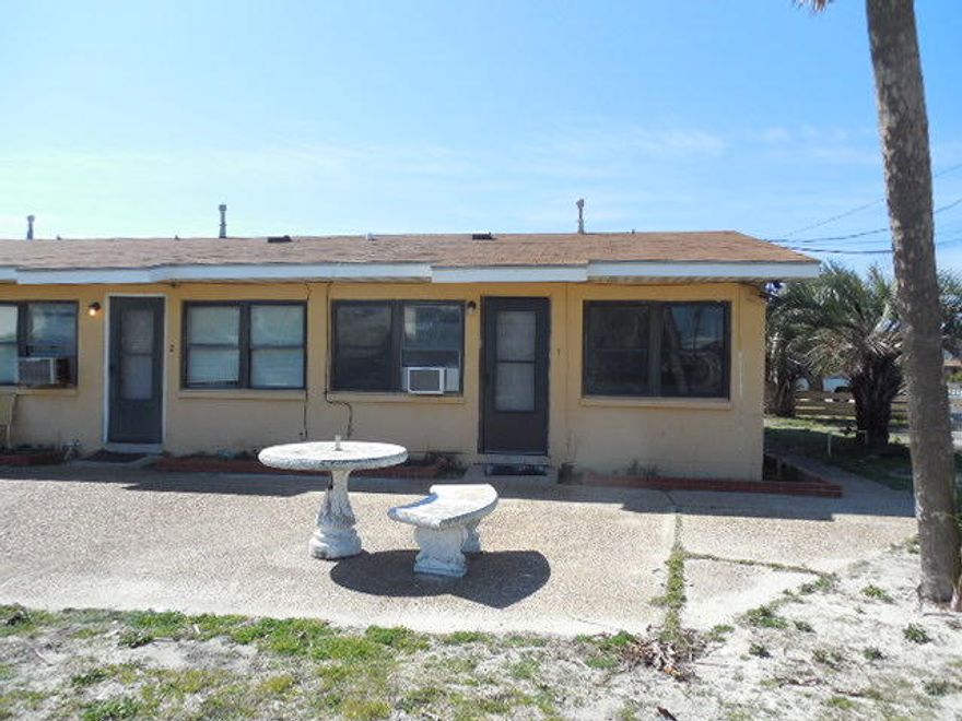 GREAT LOCATION ON OKALOOSA ISLAND! 1 bedroom unit. Walking distance to beaches! Water, sewer and garbage are included in the rent. No pets allowed and no smoking inside unit.