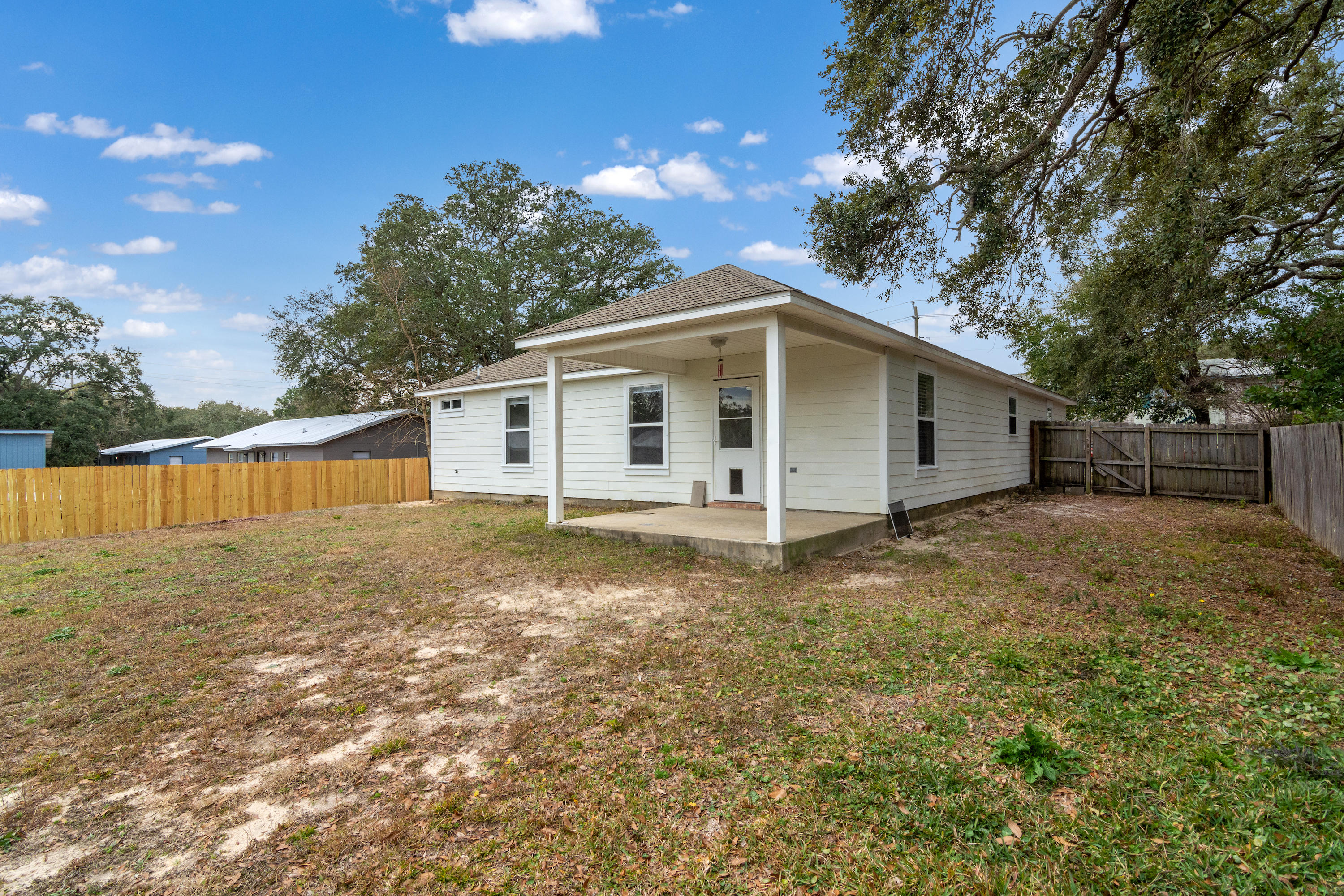 RACETRACK ROAD 1ST - Residential