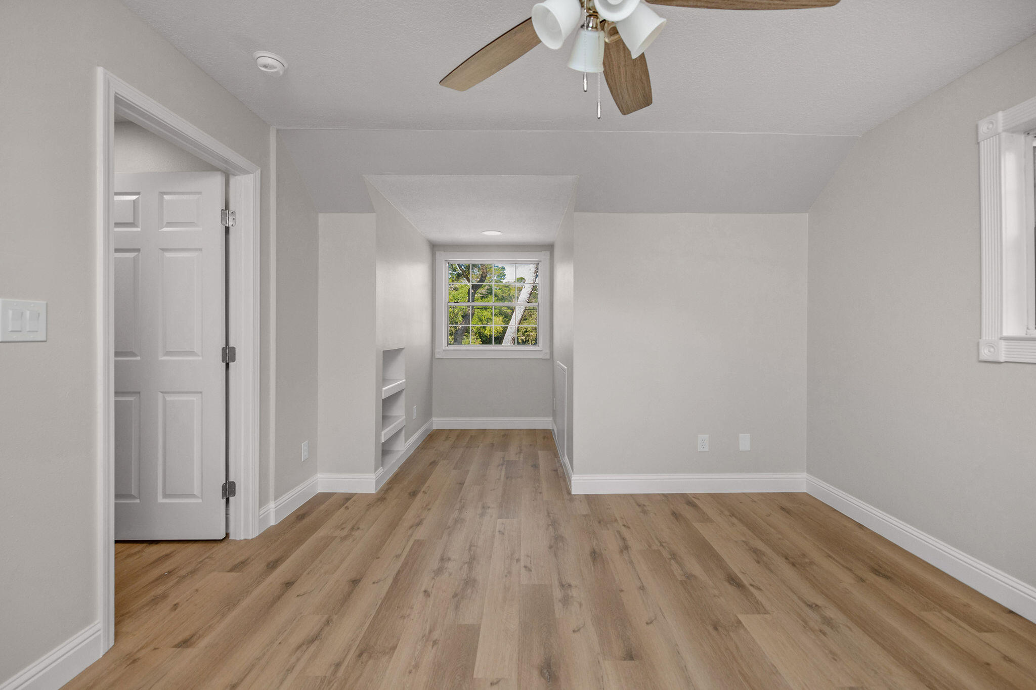 VALPARAISO SHORES - Residential