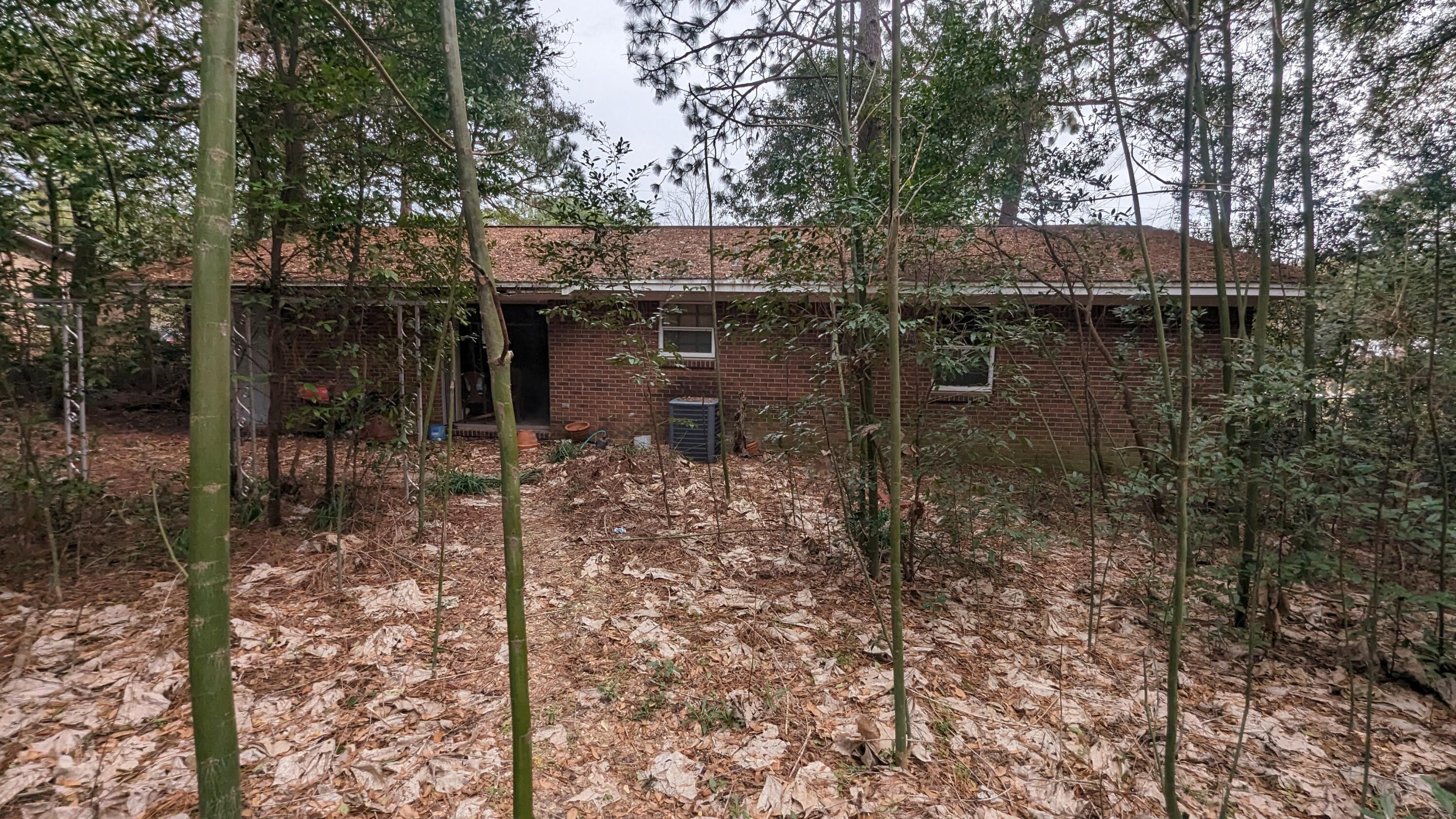 NO RECORDED SUBDIVISION - Residential