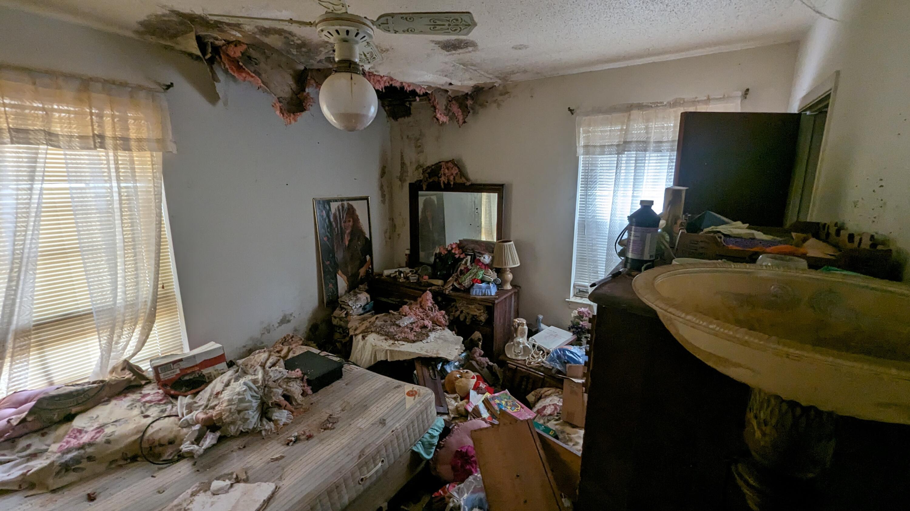 NO RECORDED SUBDIVISION - Residential