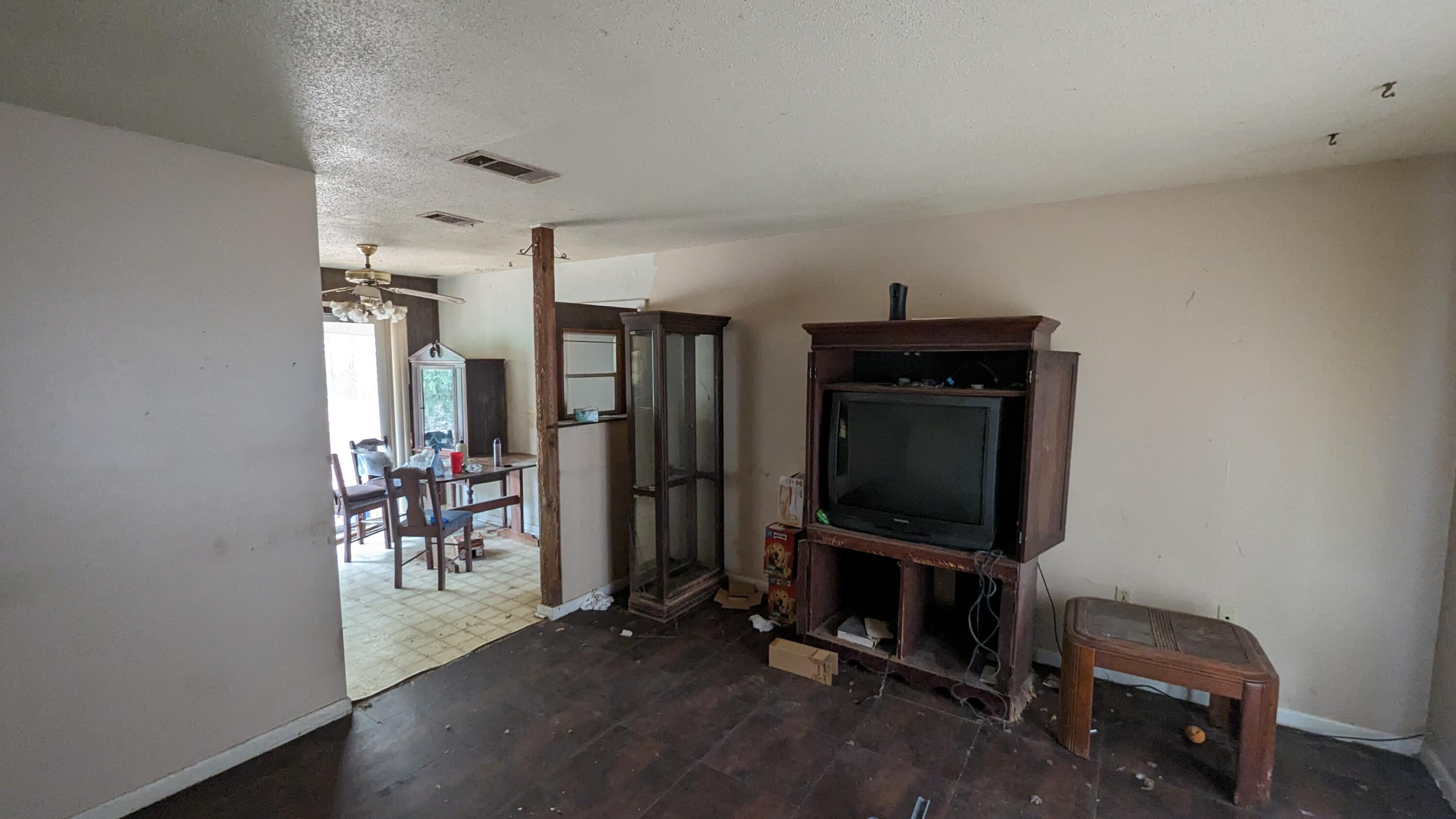 NO RECORDED SUBDIVISION - Residential