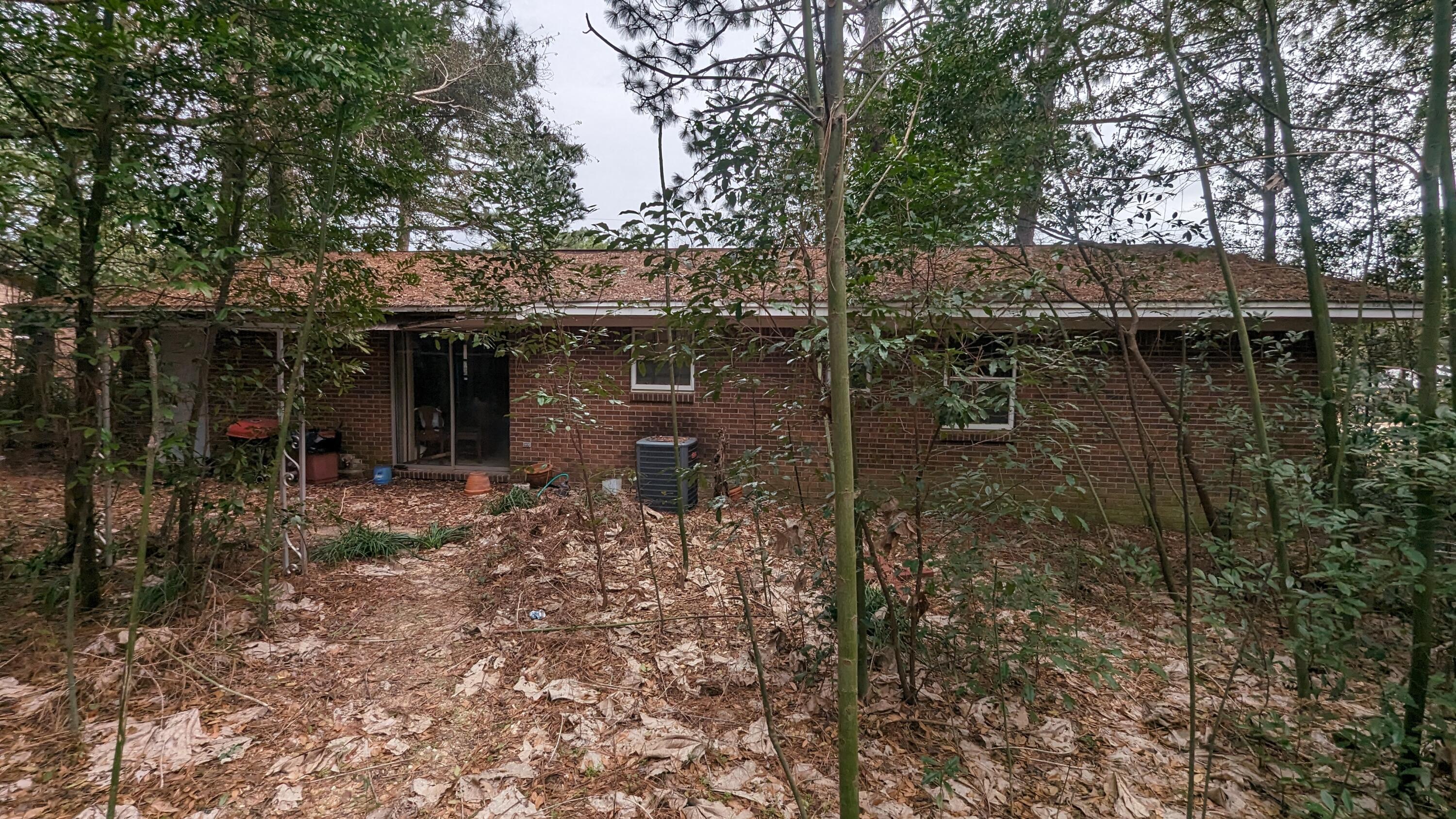 NO RECORDED SUBDIVISION - Residential