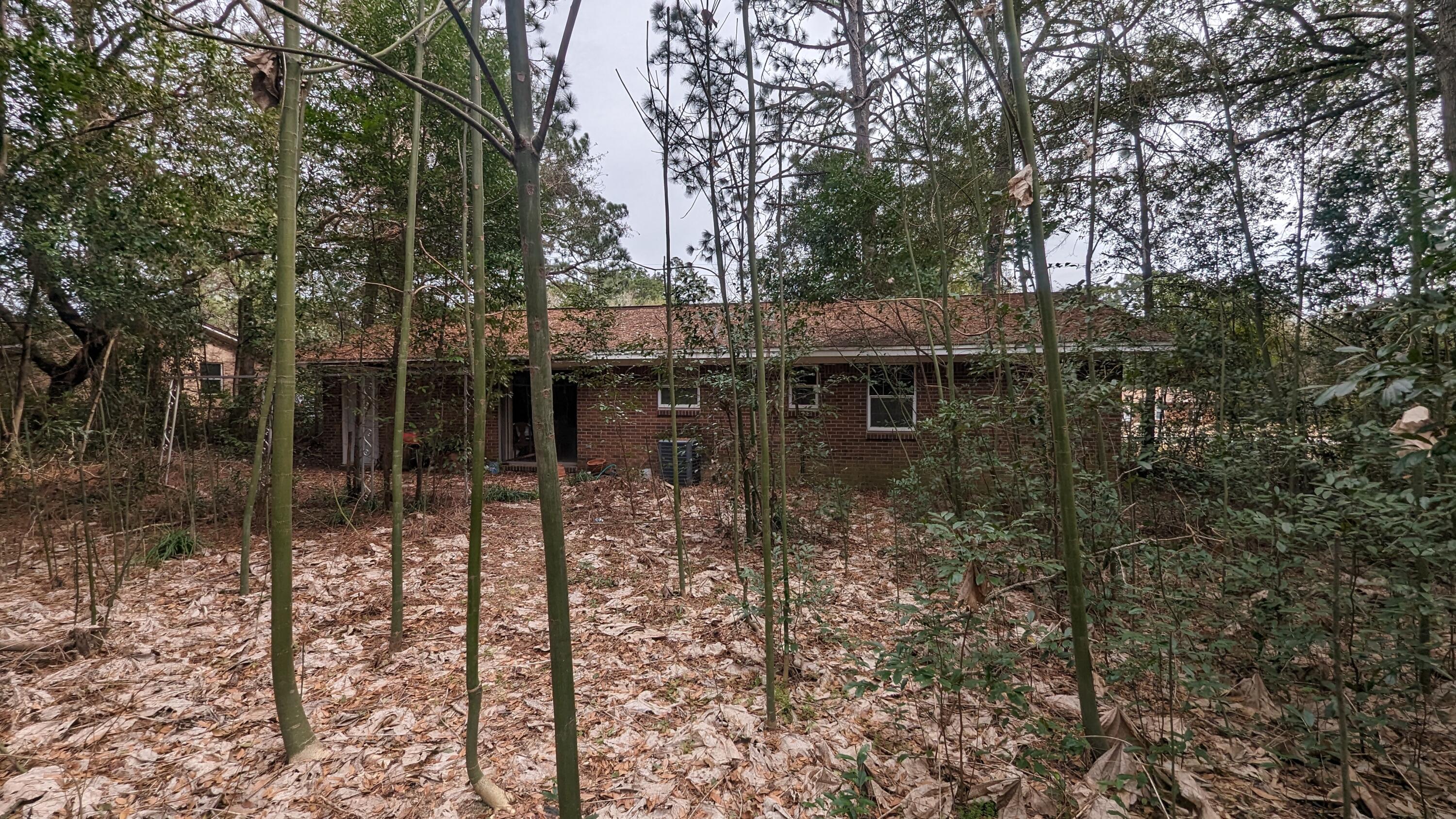 NO RECORDED SUBDIVISION - Residential