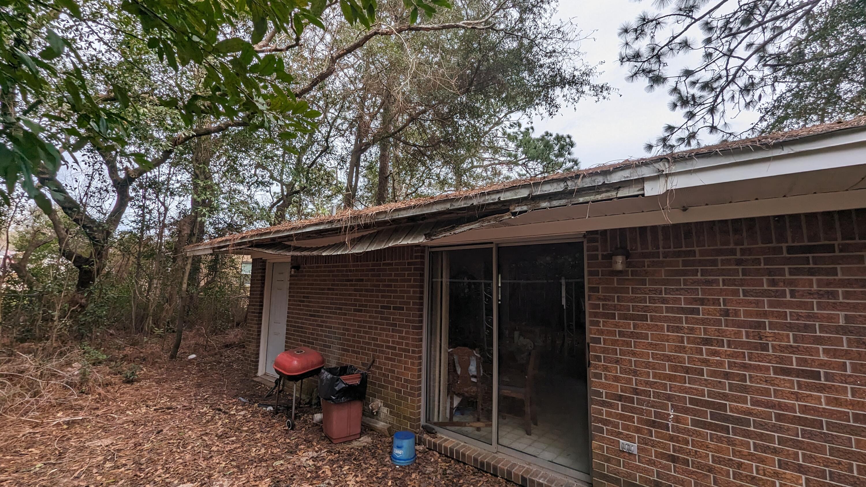 NO RECORDED SUBDIVISION - Residential