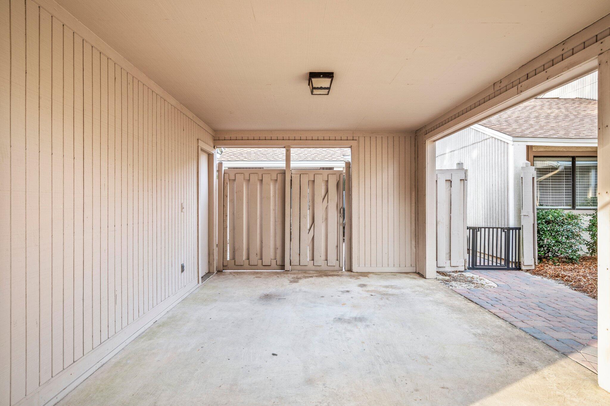 ROYAL OAK VILLAGE - Residential