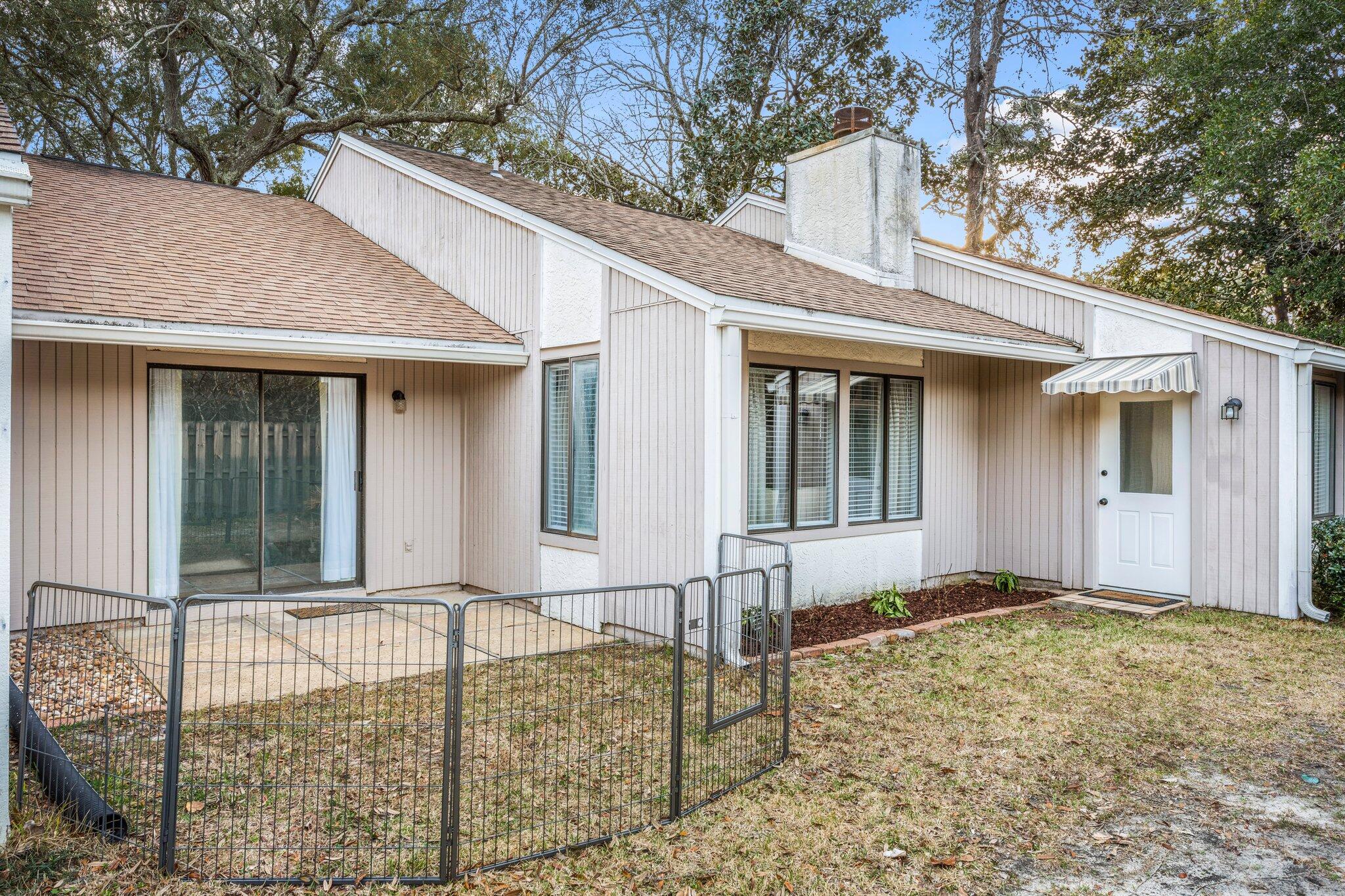 ROYAL OAK VILLAGE - Residential