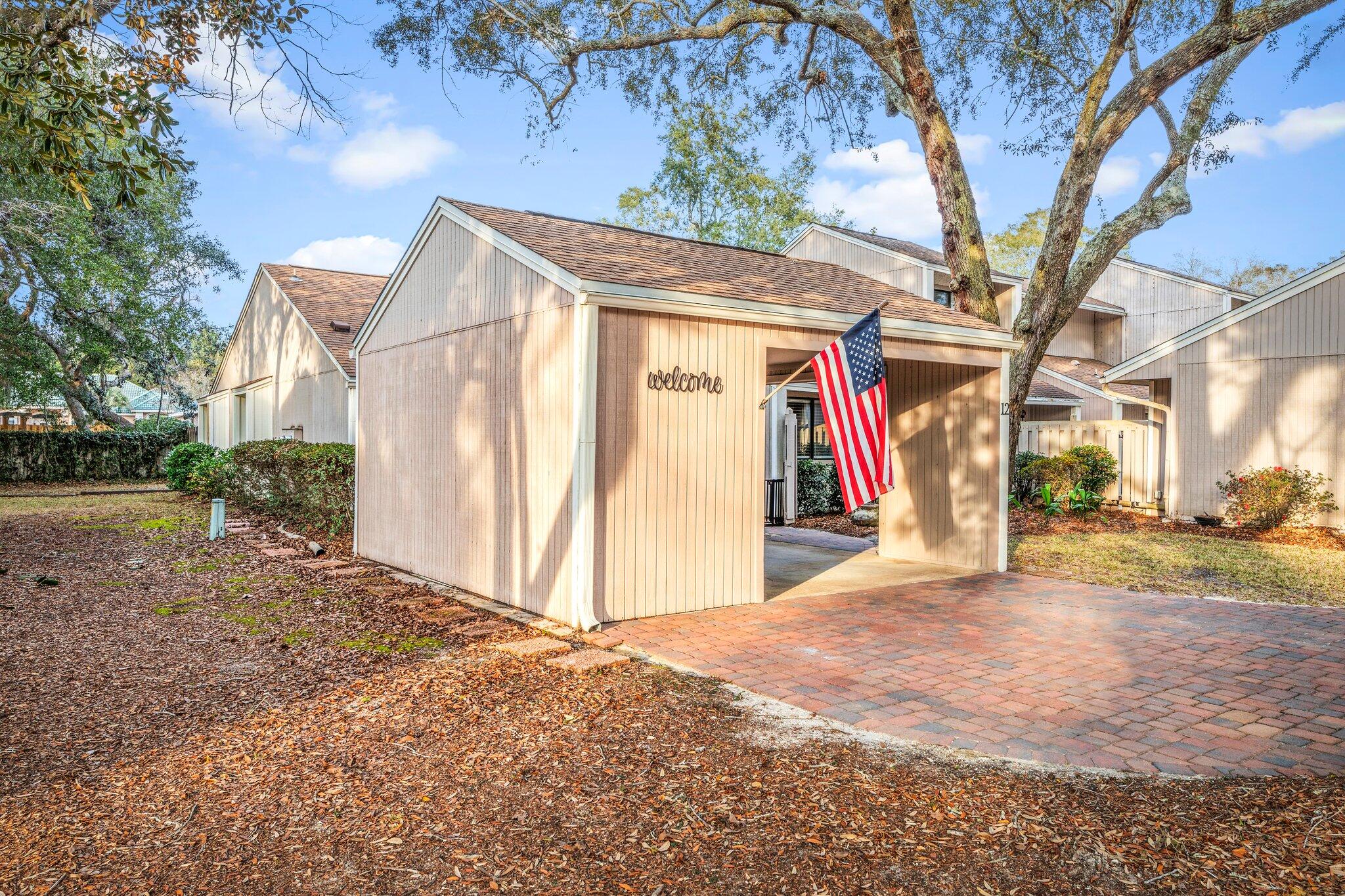 ROYAL OAK VILLAGE - Residential