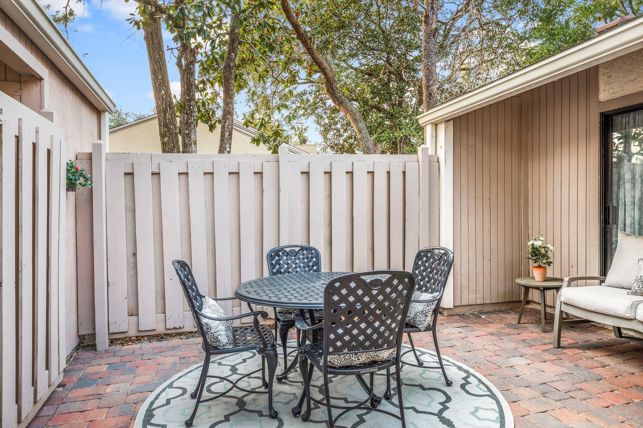 ROYAL OAK VILLAGE - Residential