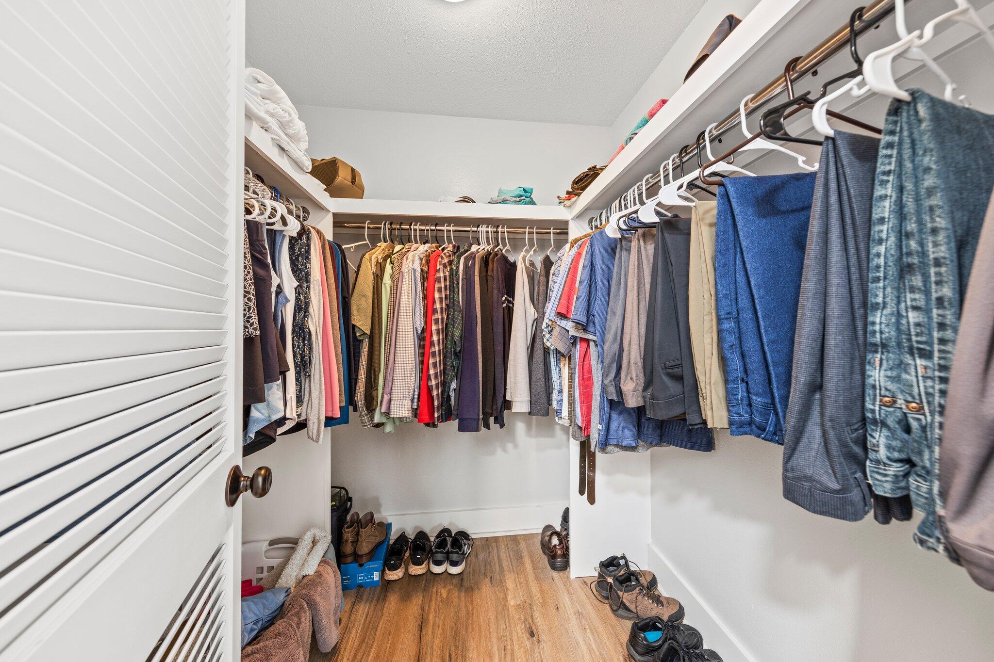 ROYAL OAK VILLAGE - Residential