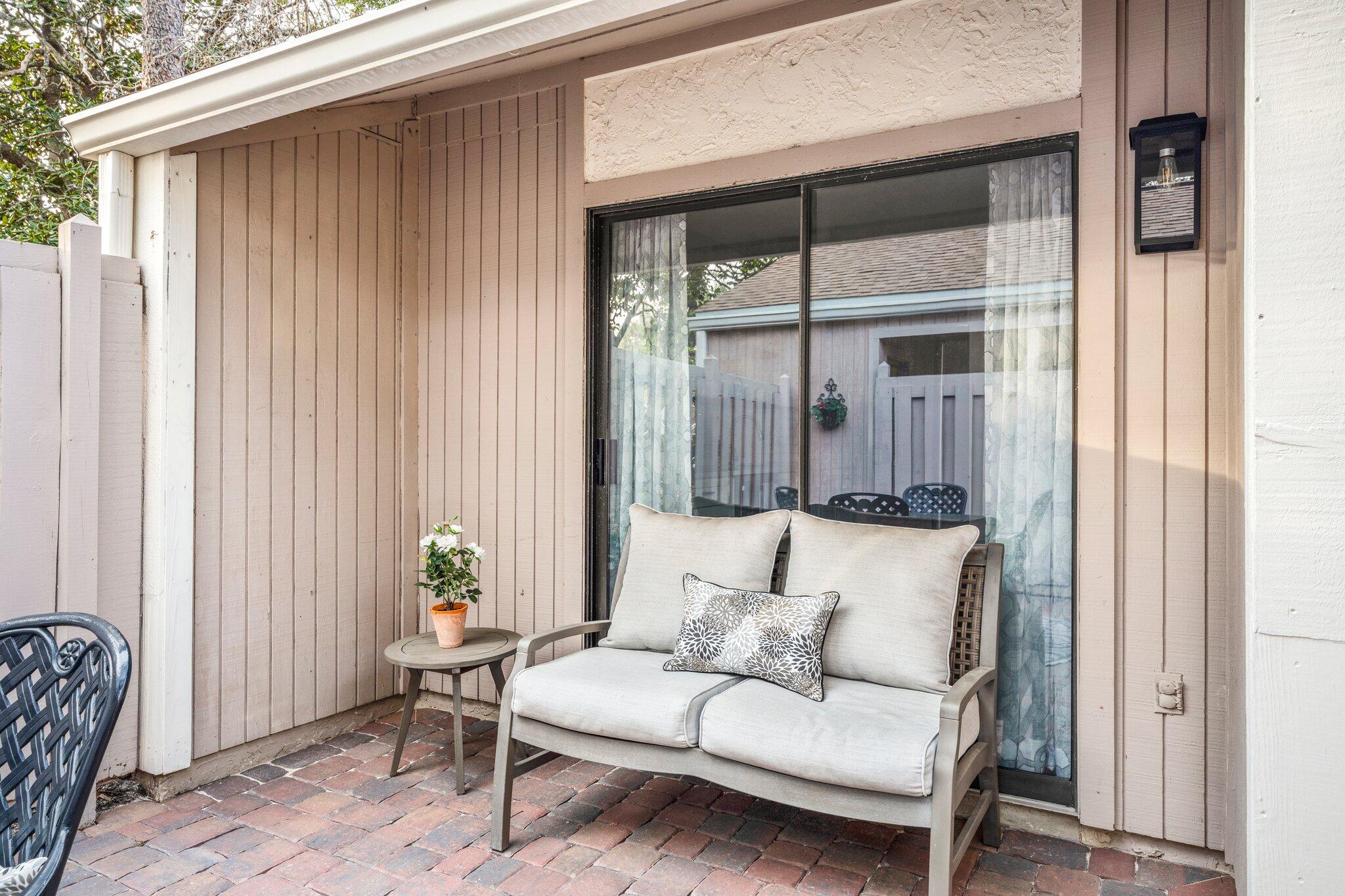 ROYAL OAK VILLAGE - Residential