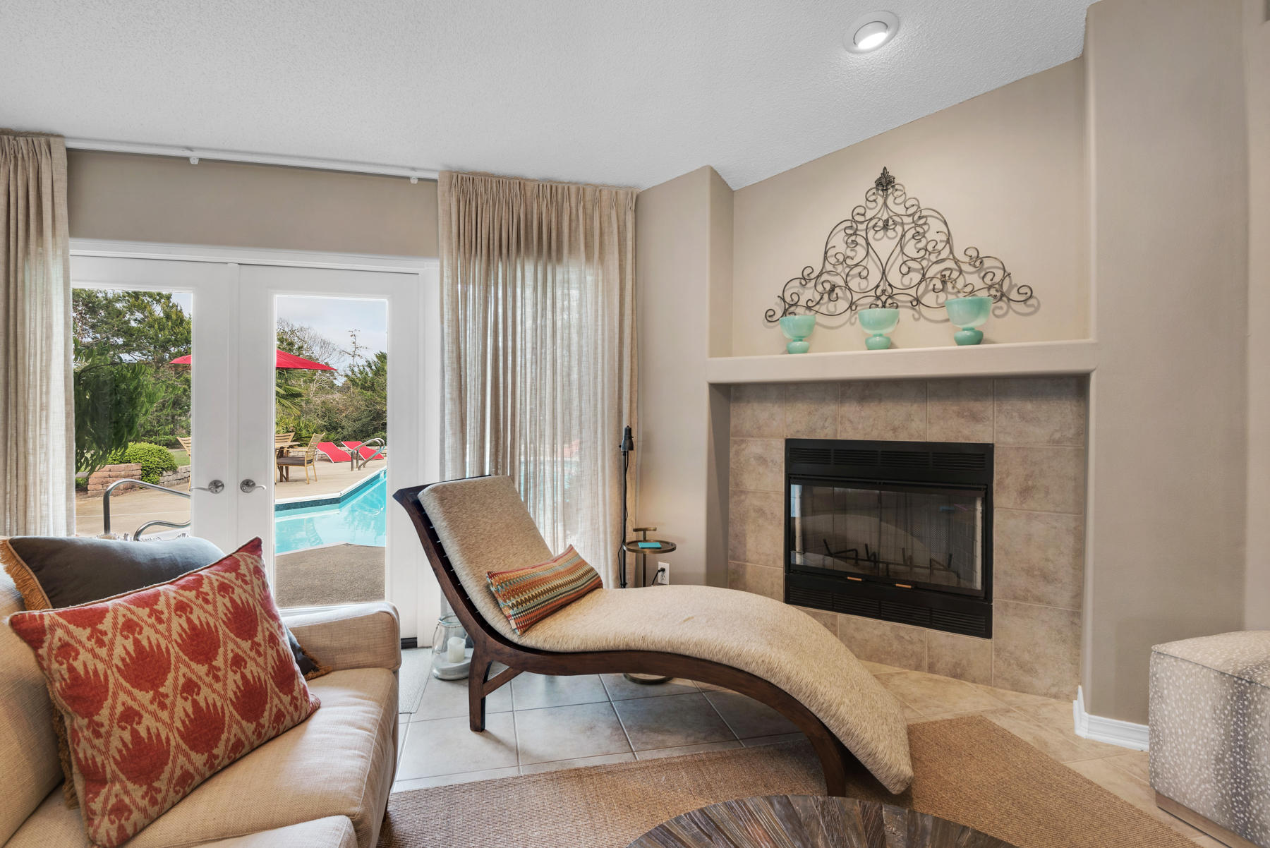 HOLLEY BY THE SEA - Residential