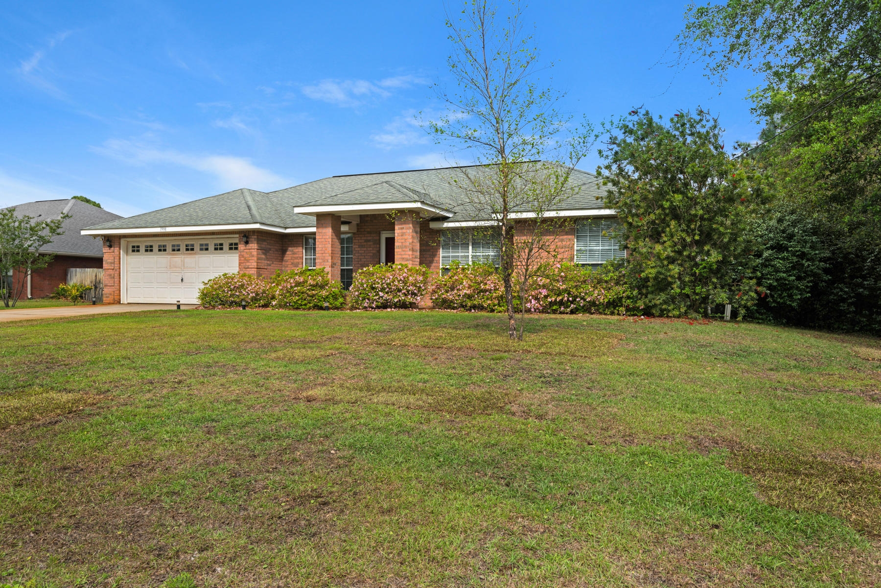 HOLLEY BY THE SEA - Residential