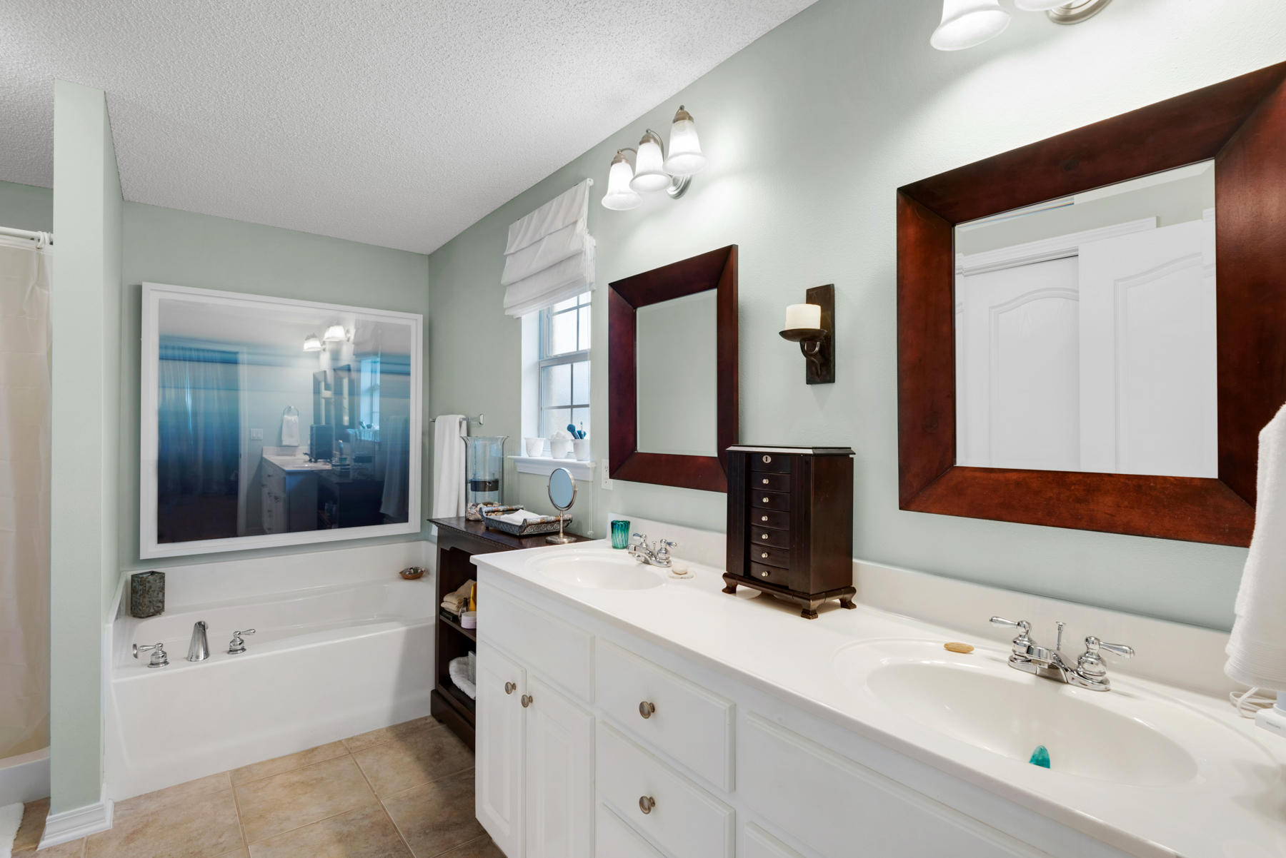 HOLLEY BY THE SEA - Residential