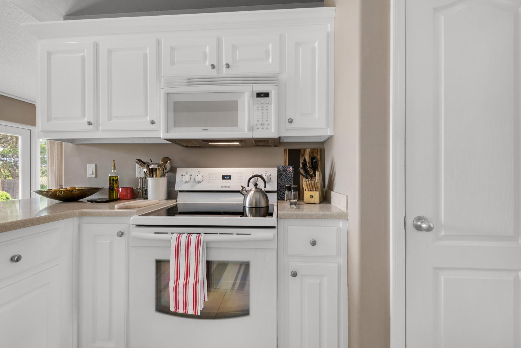 HOLLEY BY THE SEA - Residential