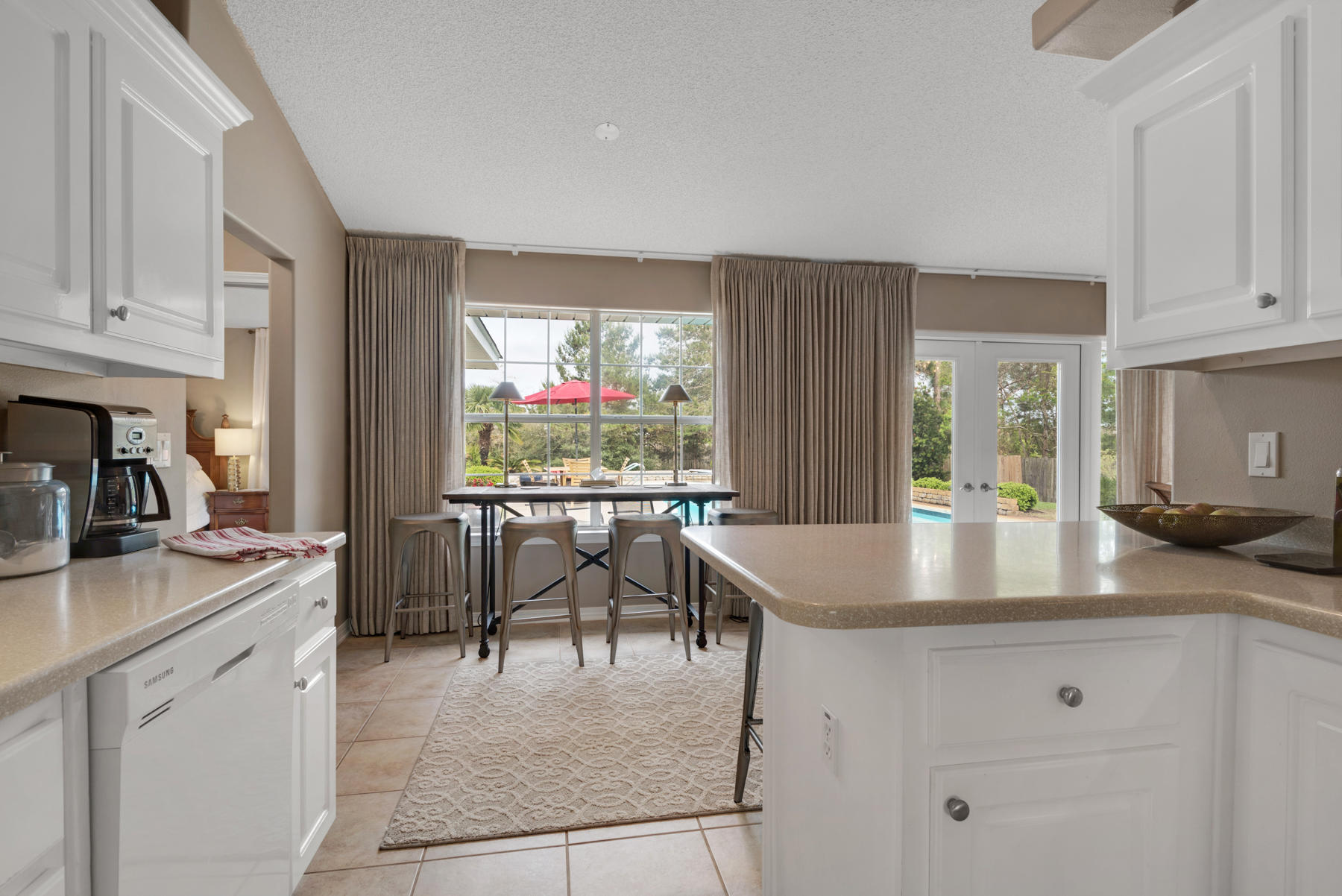 HOLLEY BY THE SEA - Residential