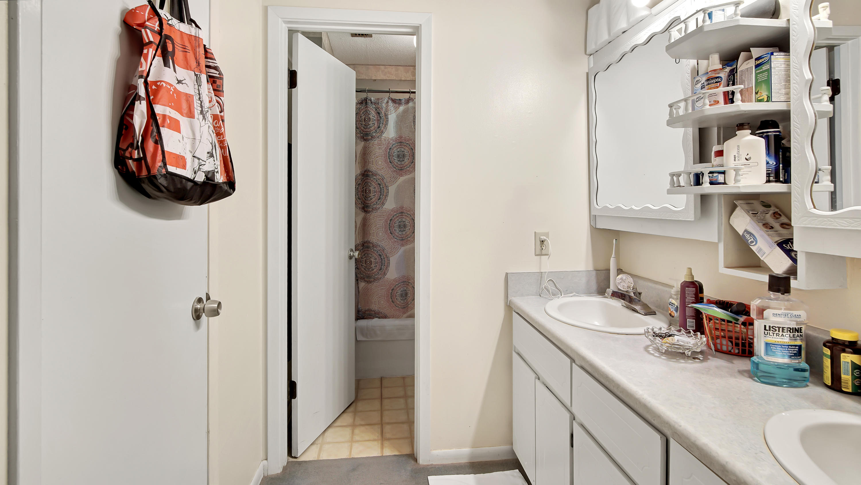 EMERALD SHORES - Residential