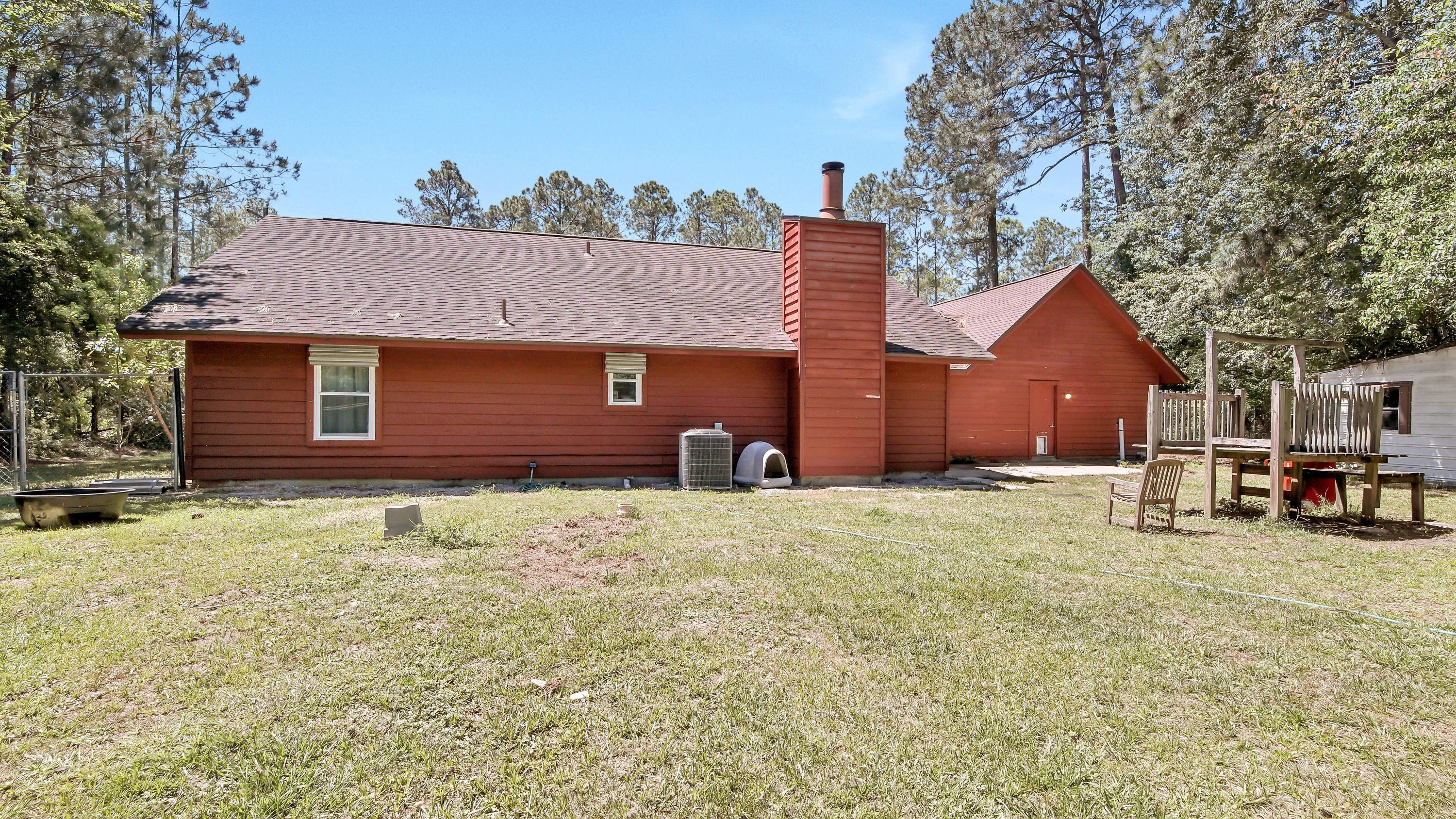 EMERALD SHORES - Residential