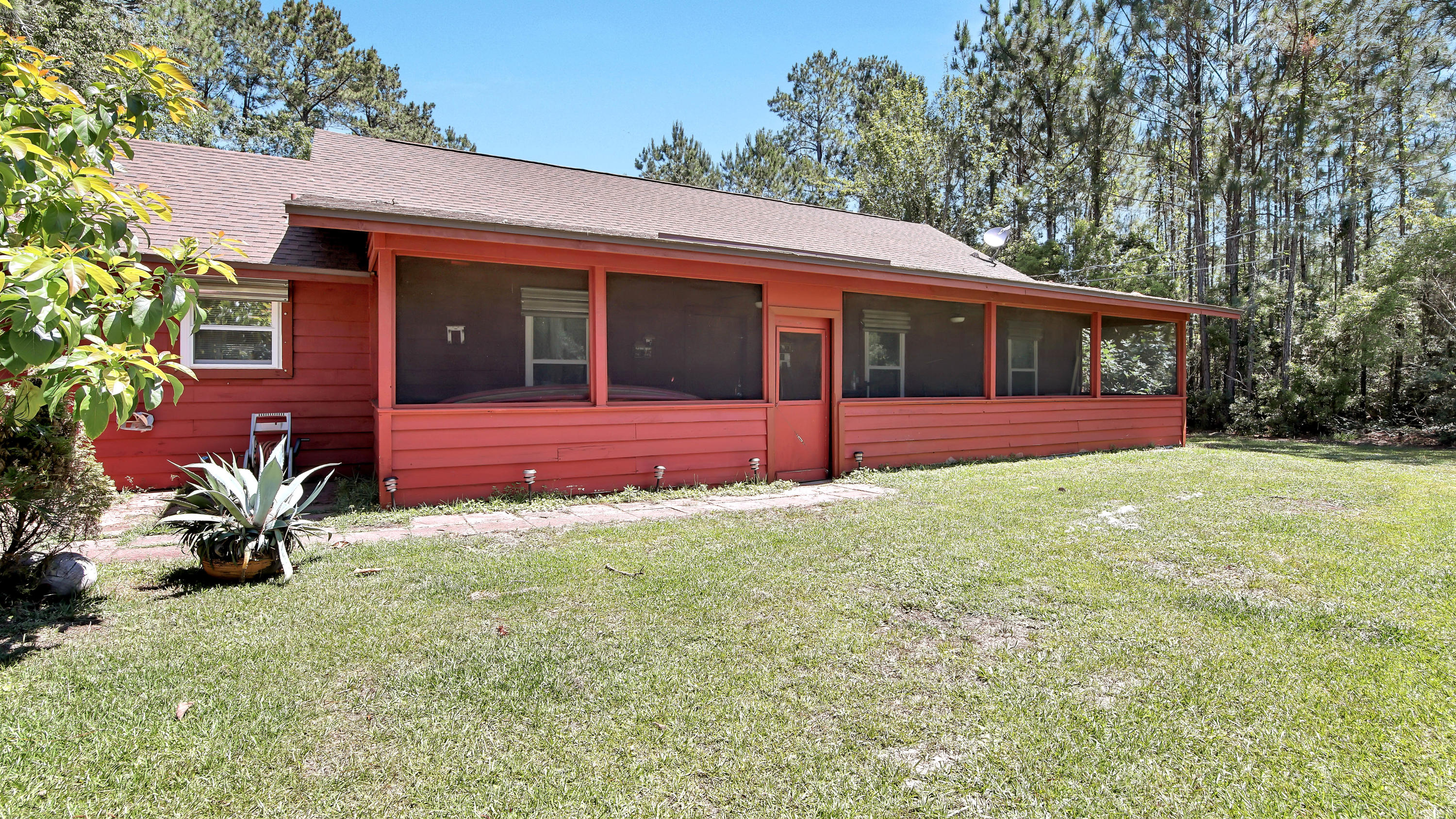 EMERALD SHORES - Residential