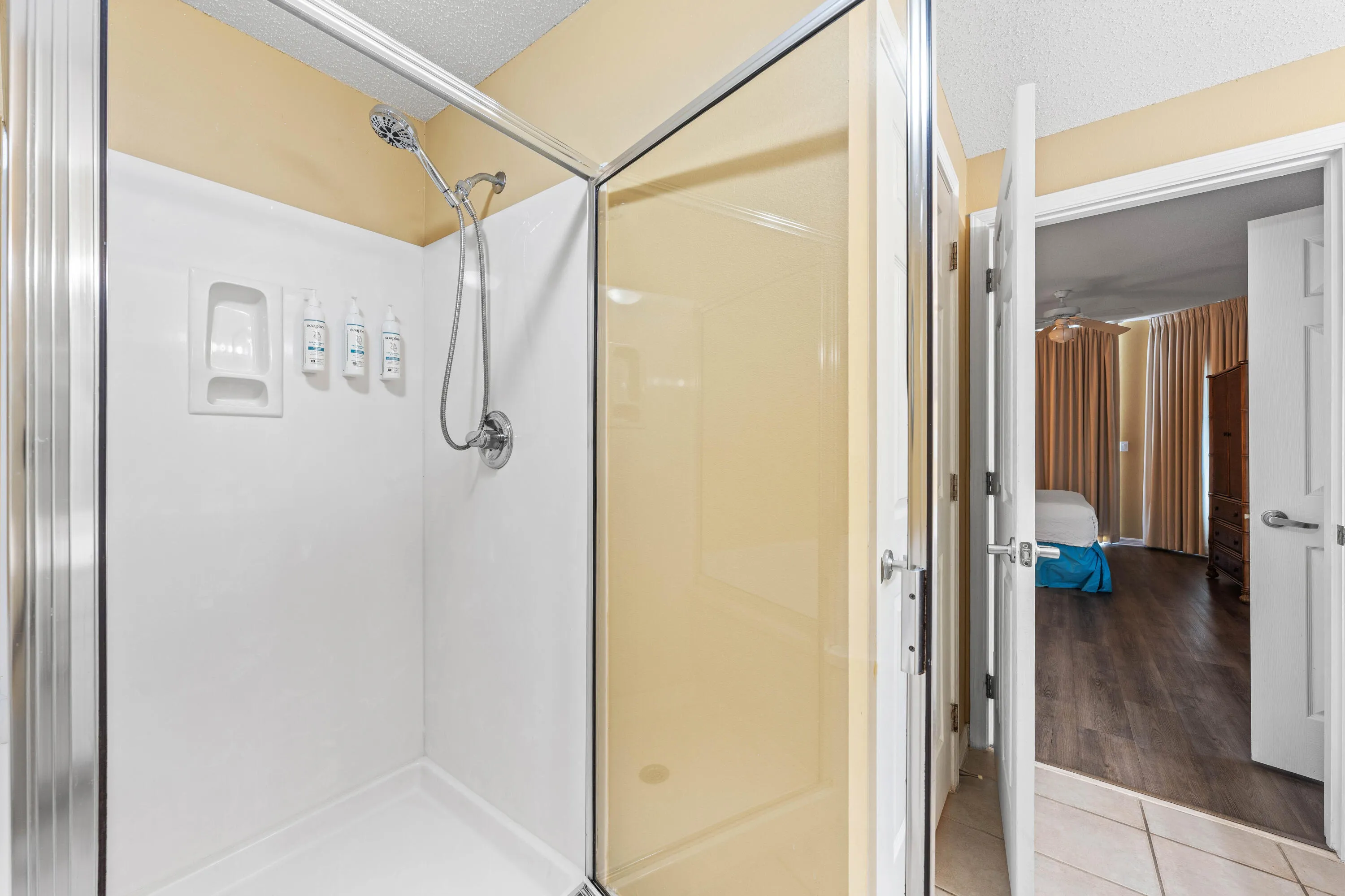 Navarre, Florida 32566, United States, 3 Bedrooms Bedrooms, ,3 BathroomsBathrooms,Residential,Active,107481