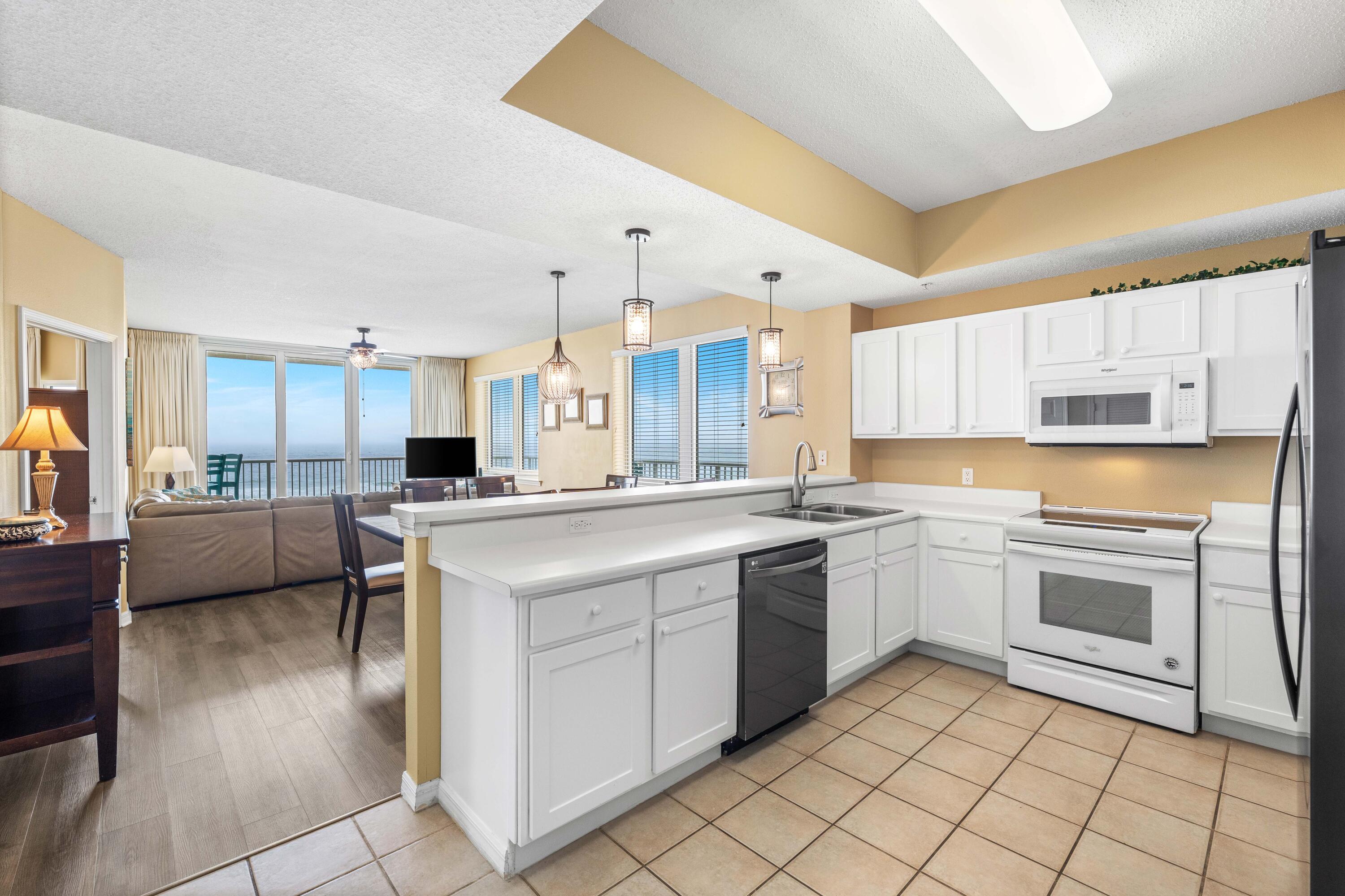 SUMMERWIND CONDOS - Residential