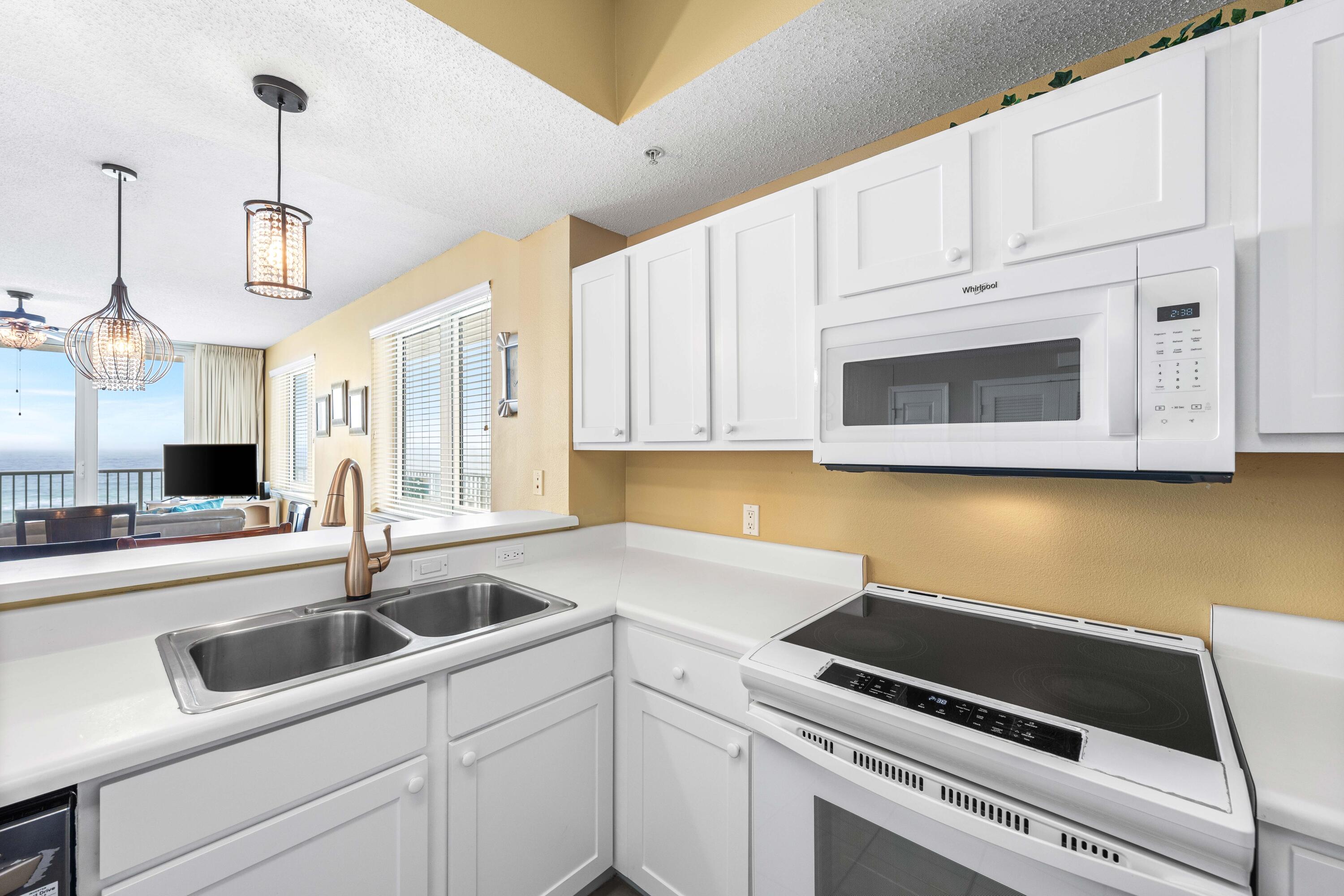 SUMMERWIND CONDOS - Residential
