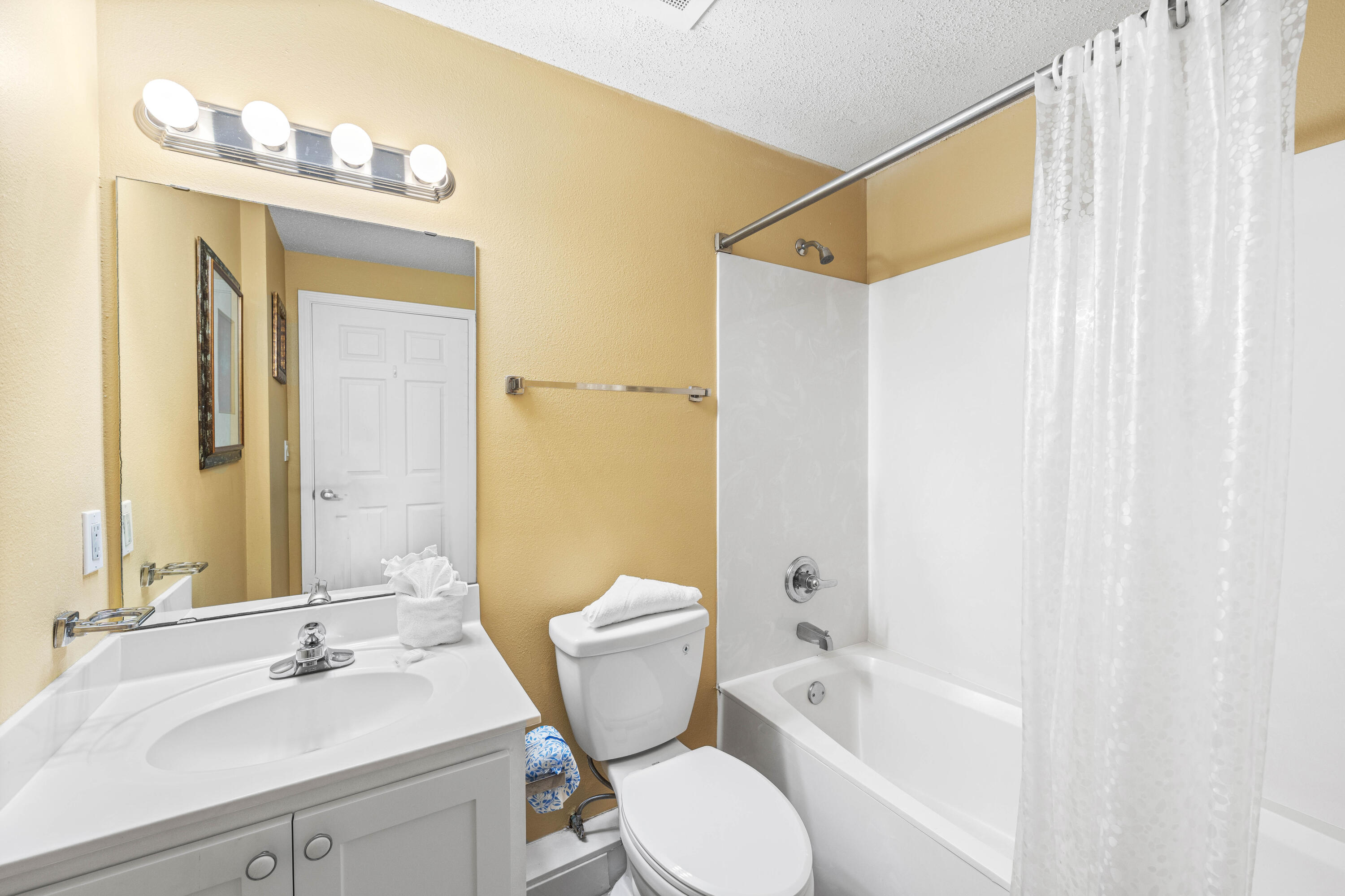 SUMMERWIND CONDOS - Residential